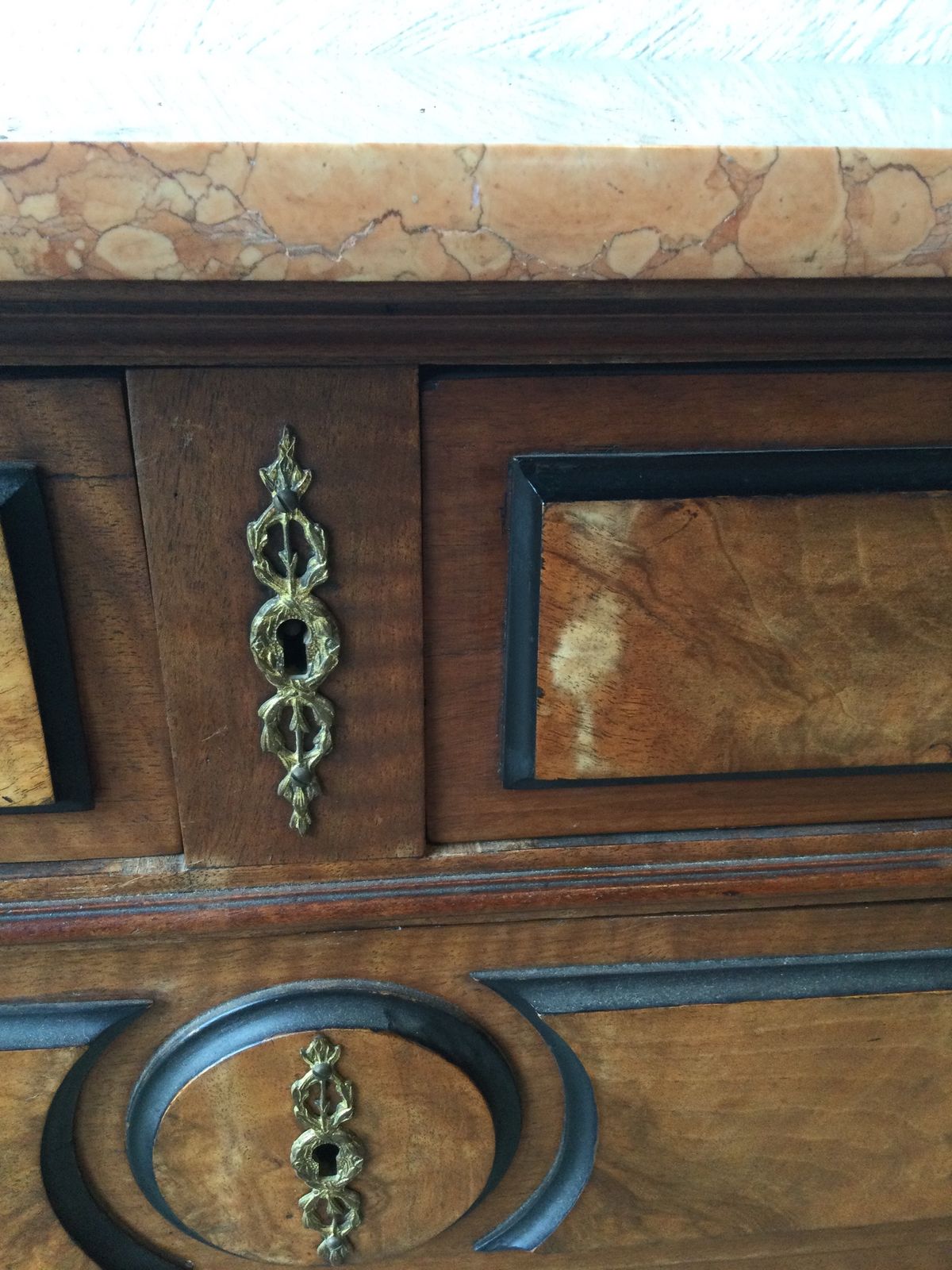 photo furniture Chest Of Drawers