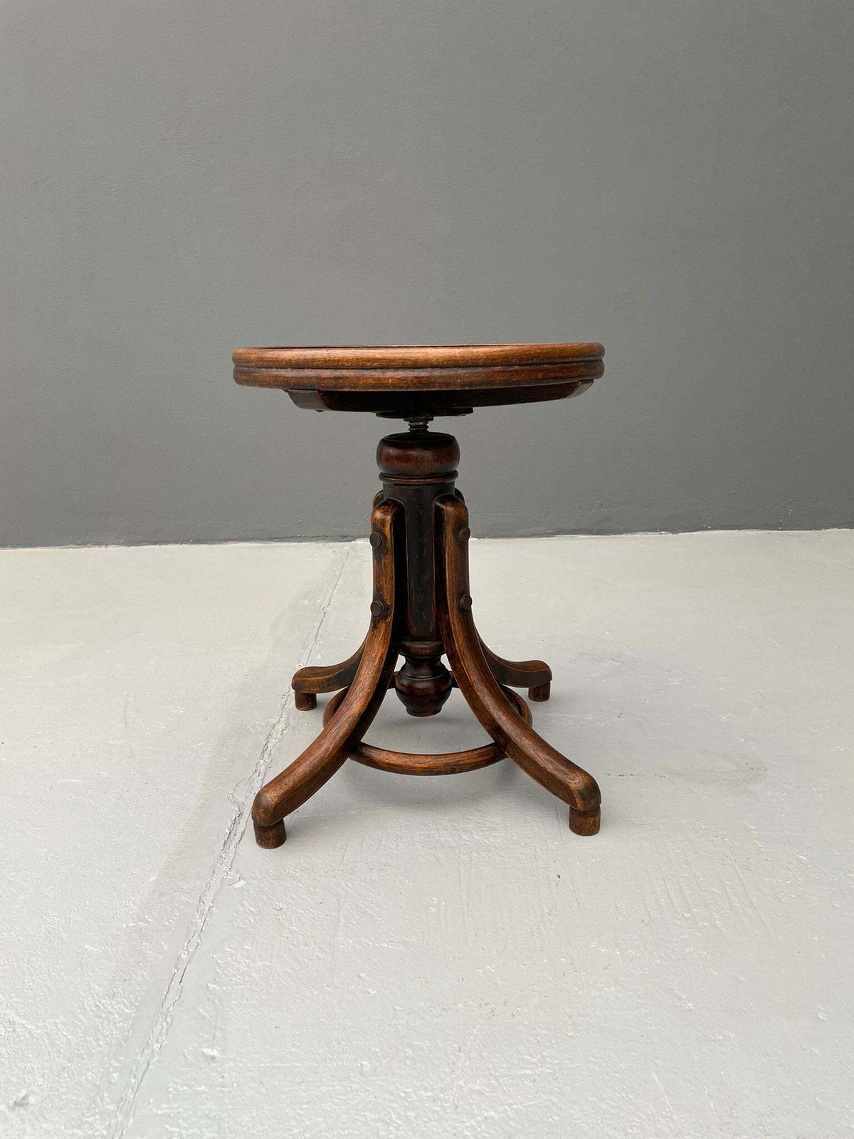 Thonet Bentwood Piano Stool, Austro Hungarian Empire, Early 20th Century photo 262.0