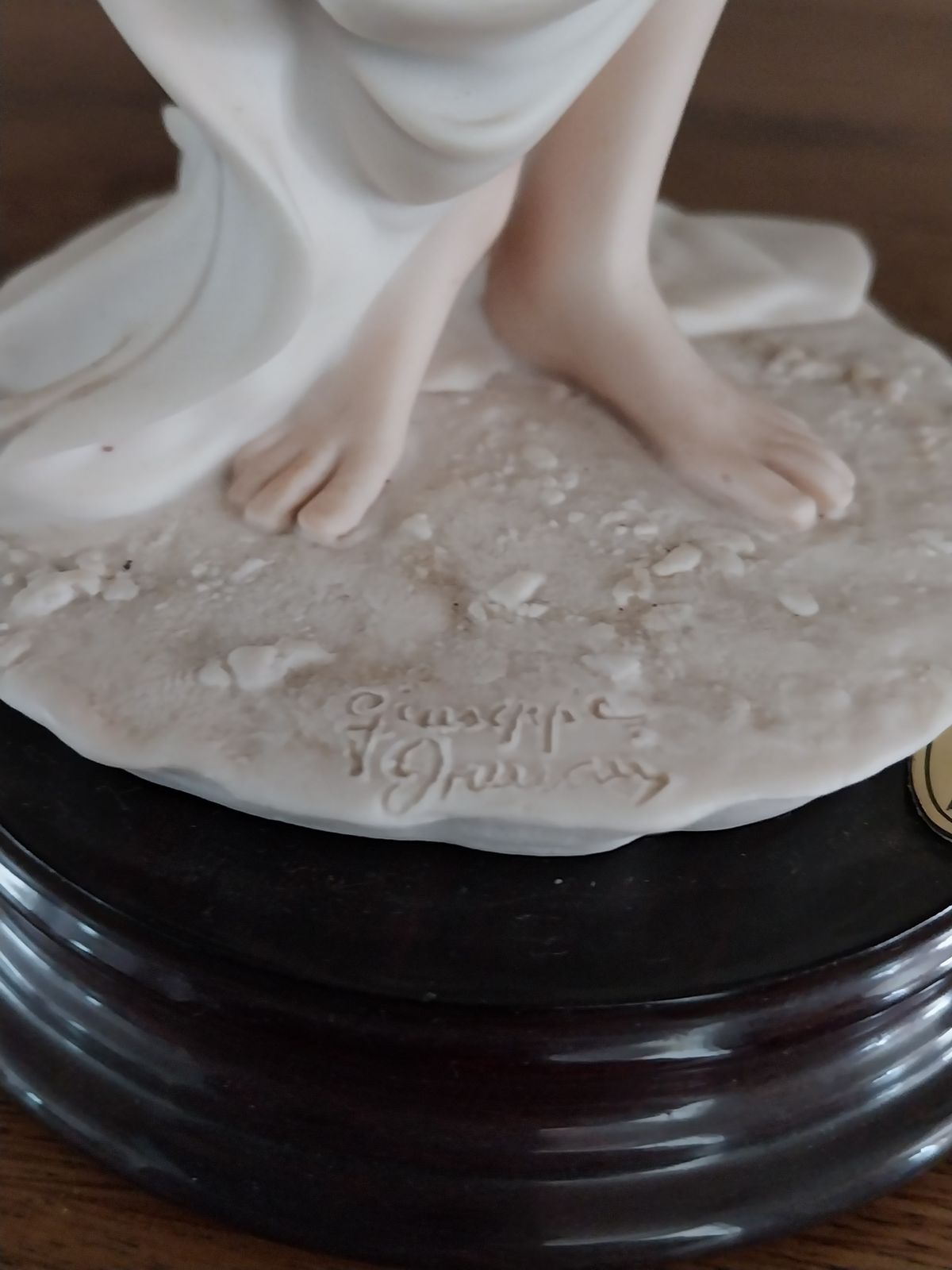 Giuseppe Armani Sweet Water Lady Figurine. Capodimonte. photo buy