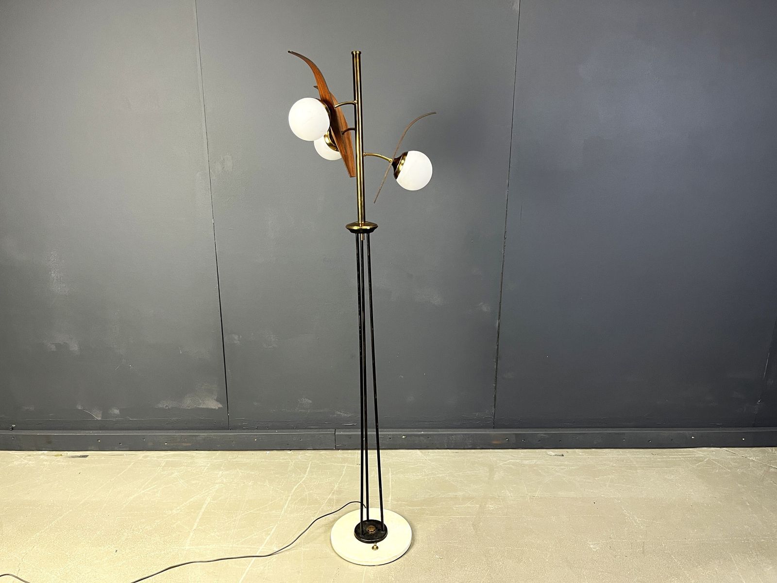 Mid Century Italian Floor Lamp Attr. To Stilnovo, 1950s photo for sale