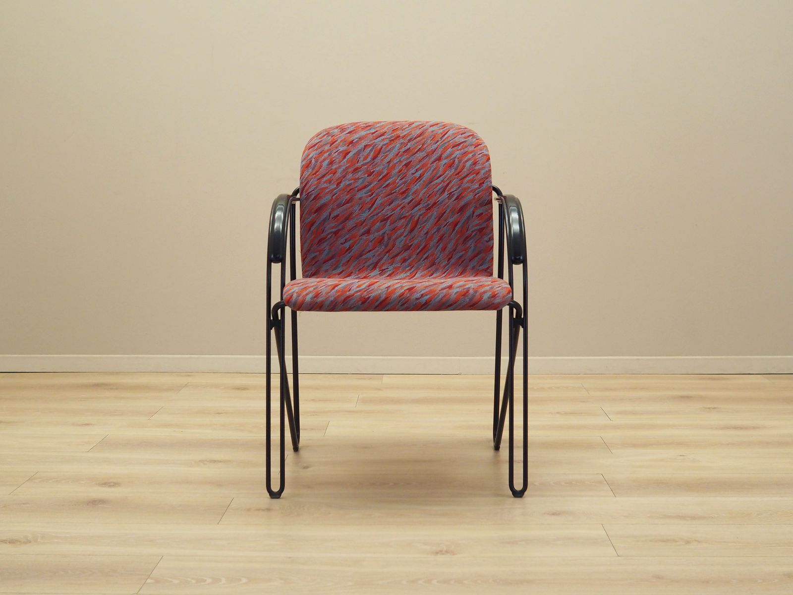 photo vintage Set Of Four Chairs Italian Design 1980s  Production Italy