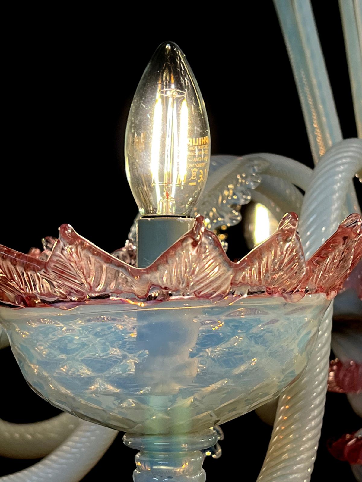 photo vintage Majestic Light Blue And Pink Venetian Chandelier, Murano, 1950s
