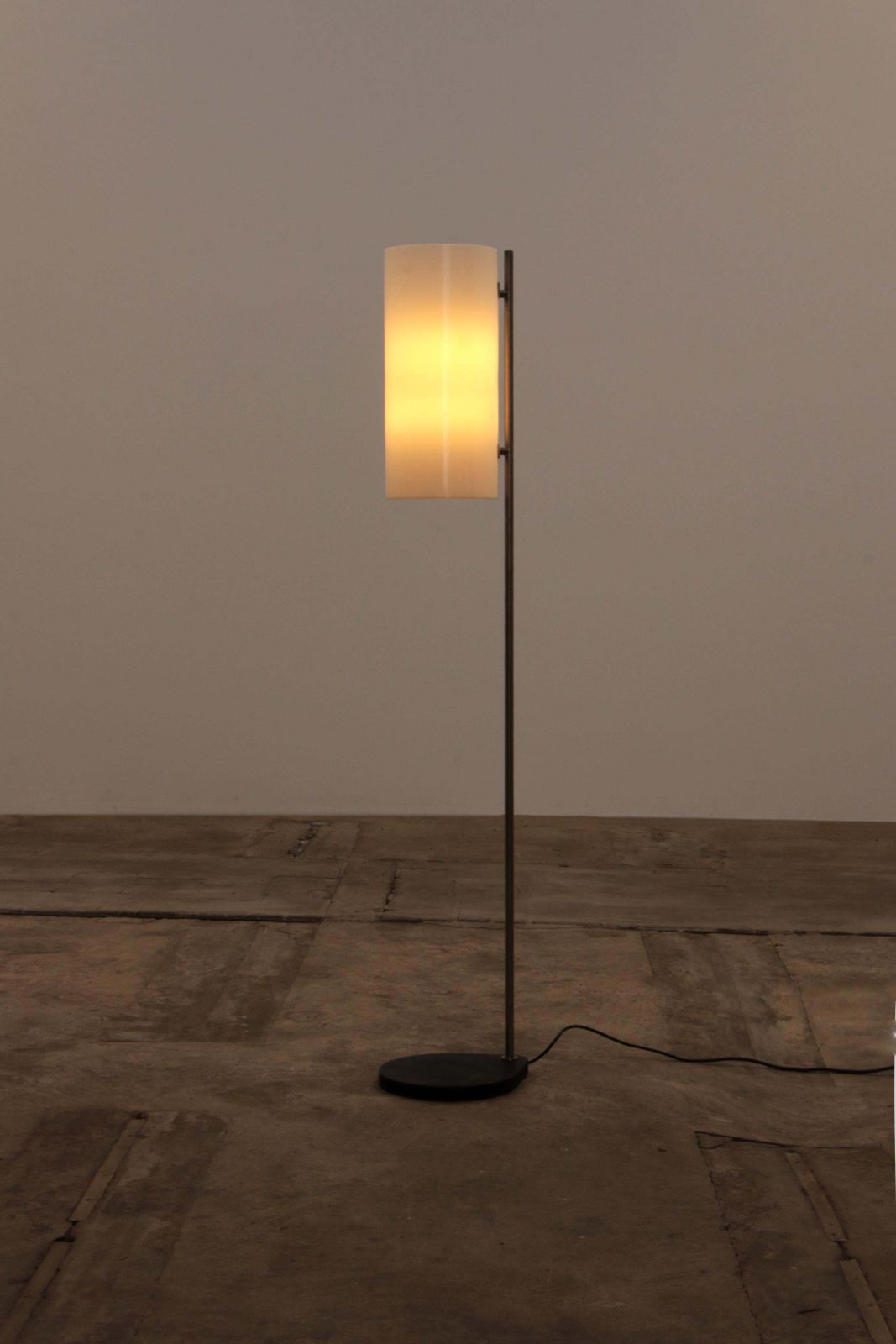photo vinterior Very Rare Danish Floorlamp From Louis Poulsen 50s For A Copenhagen Hospital
