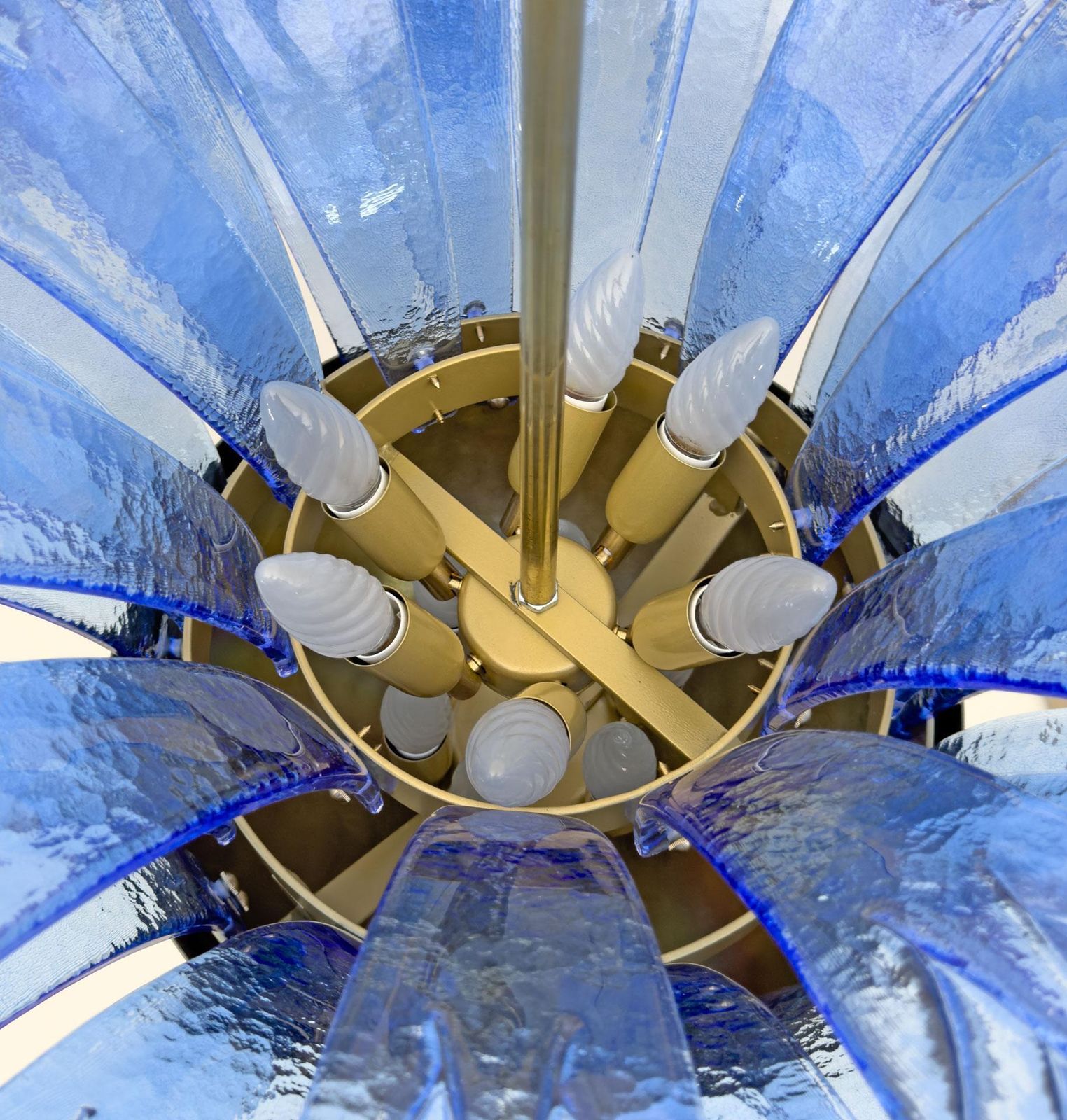 photo furniture Mid Century Modern Palm Leaves Big Chandelier Murano Glass And Brass, 1970s