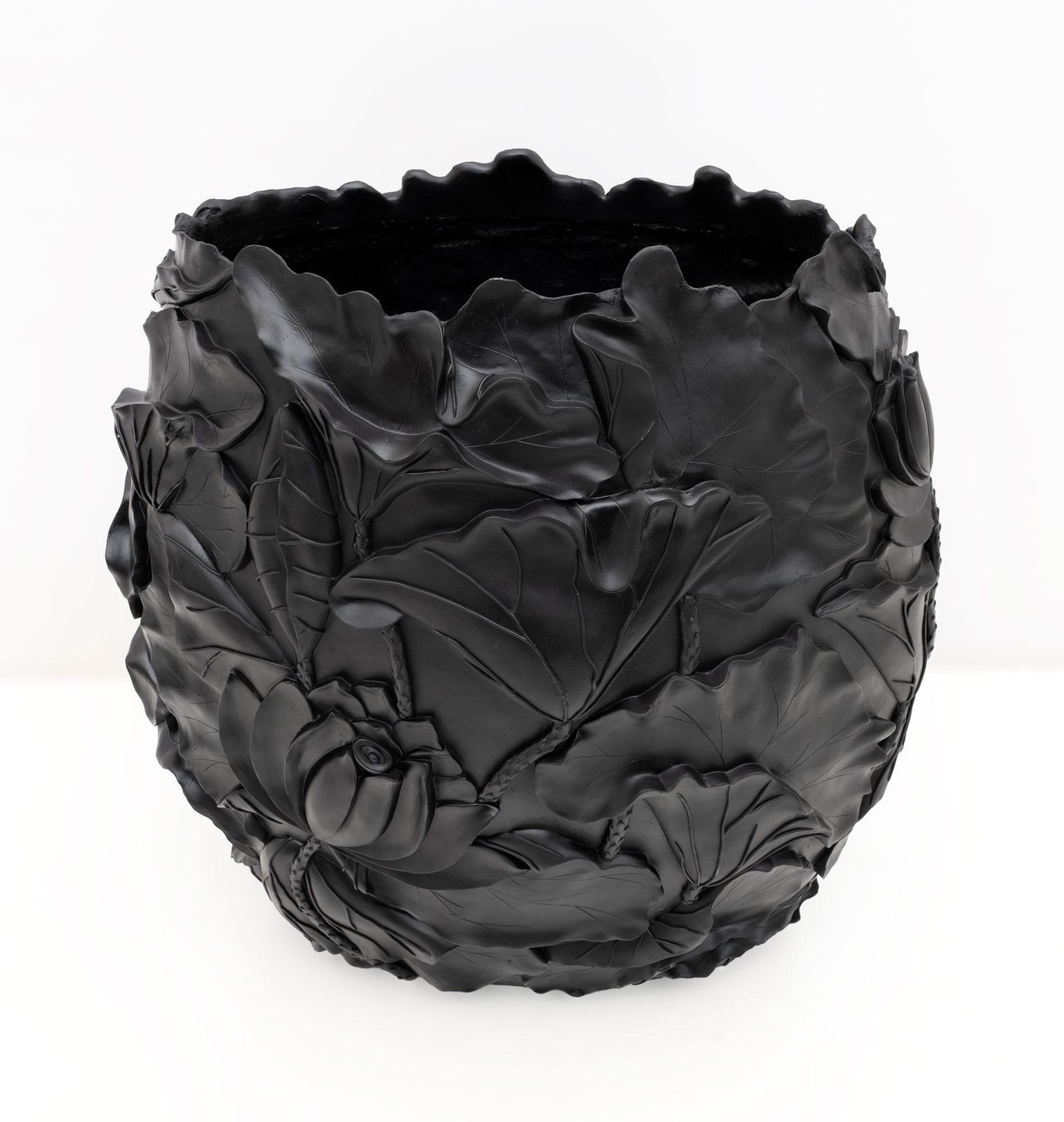 Vgnewtrend Modern Black Matt Resin Cache Pot "Lotus" photo furniture