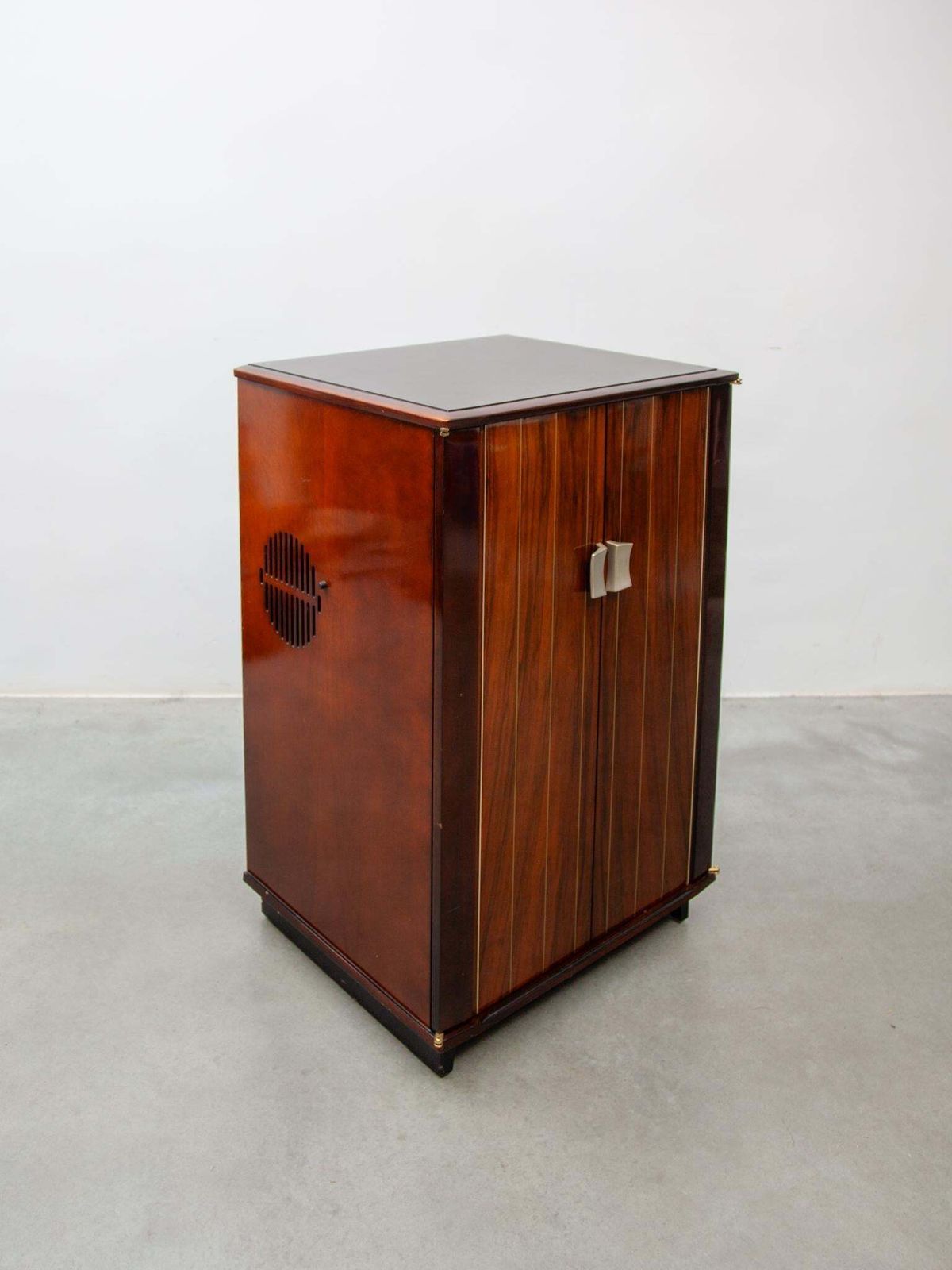 De Coene Furniture Music Box And Speakers, Blue Tooth photo buy