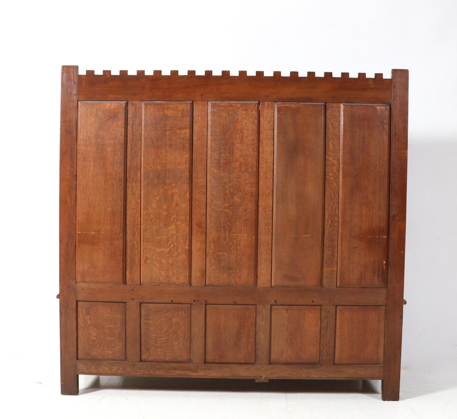 photo vinterior Gothic Revival Oak High Back Hall Bench, 1900s