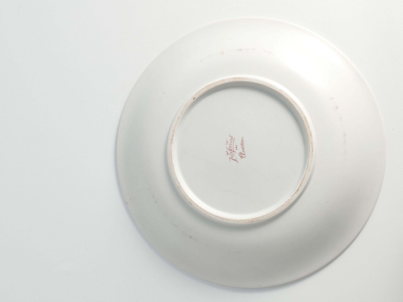 photo furniture Folk Art Dish With Red Floral Motif By Ilse Claesson For Rörstrand, Sweden 1930