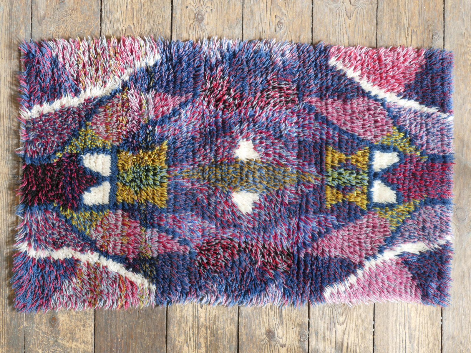 Scandinavian Modern High Pile Geometric Handmade Wool Rya Rug, Sweden 1960s photo vinterior