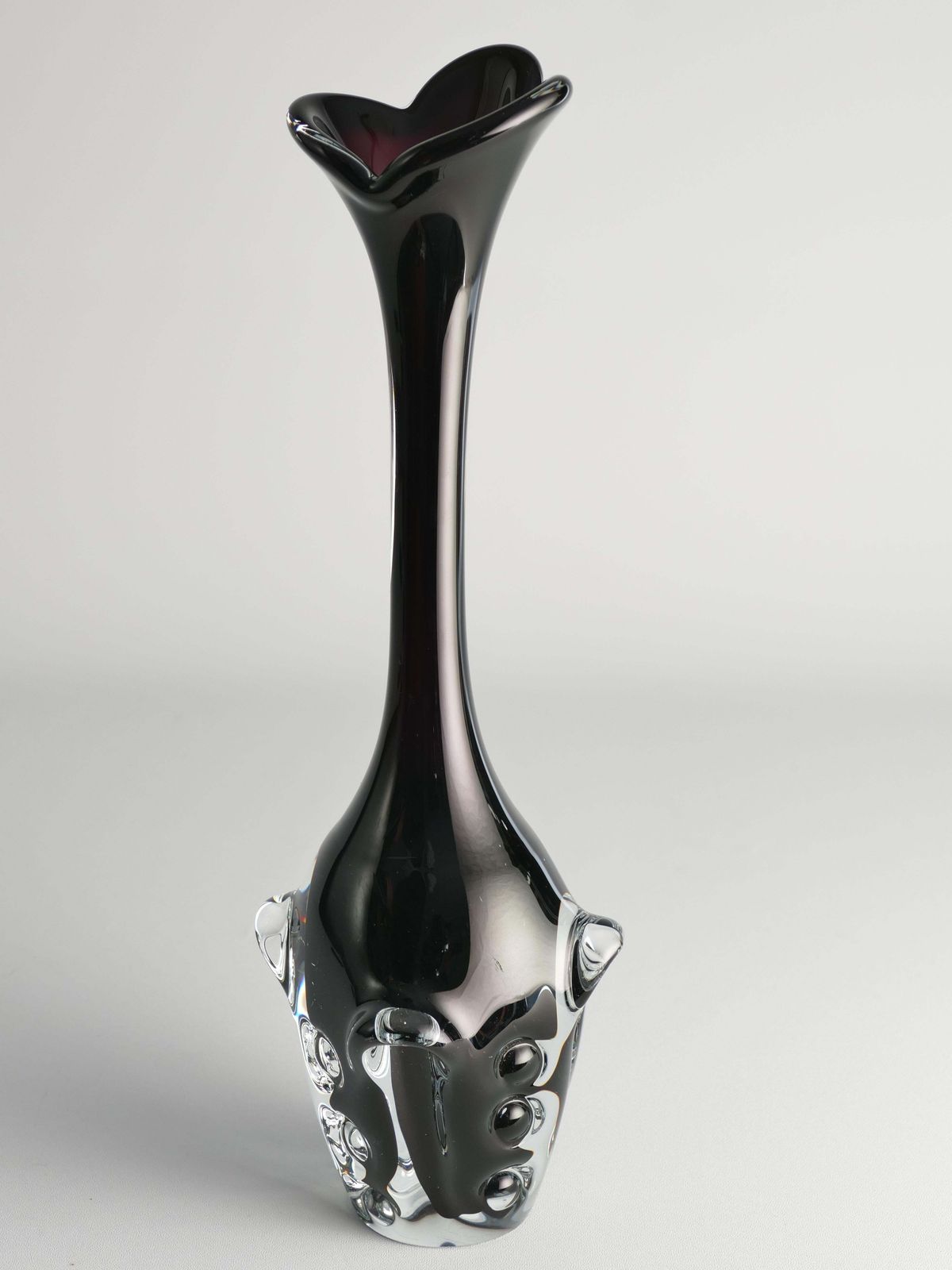 Scandinavian Modern Art Glass Vase By Börne Augustsson For åseda photo vintage