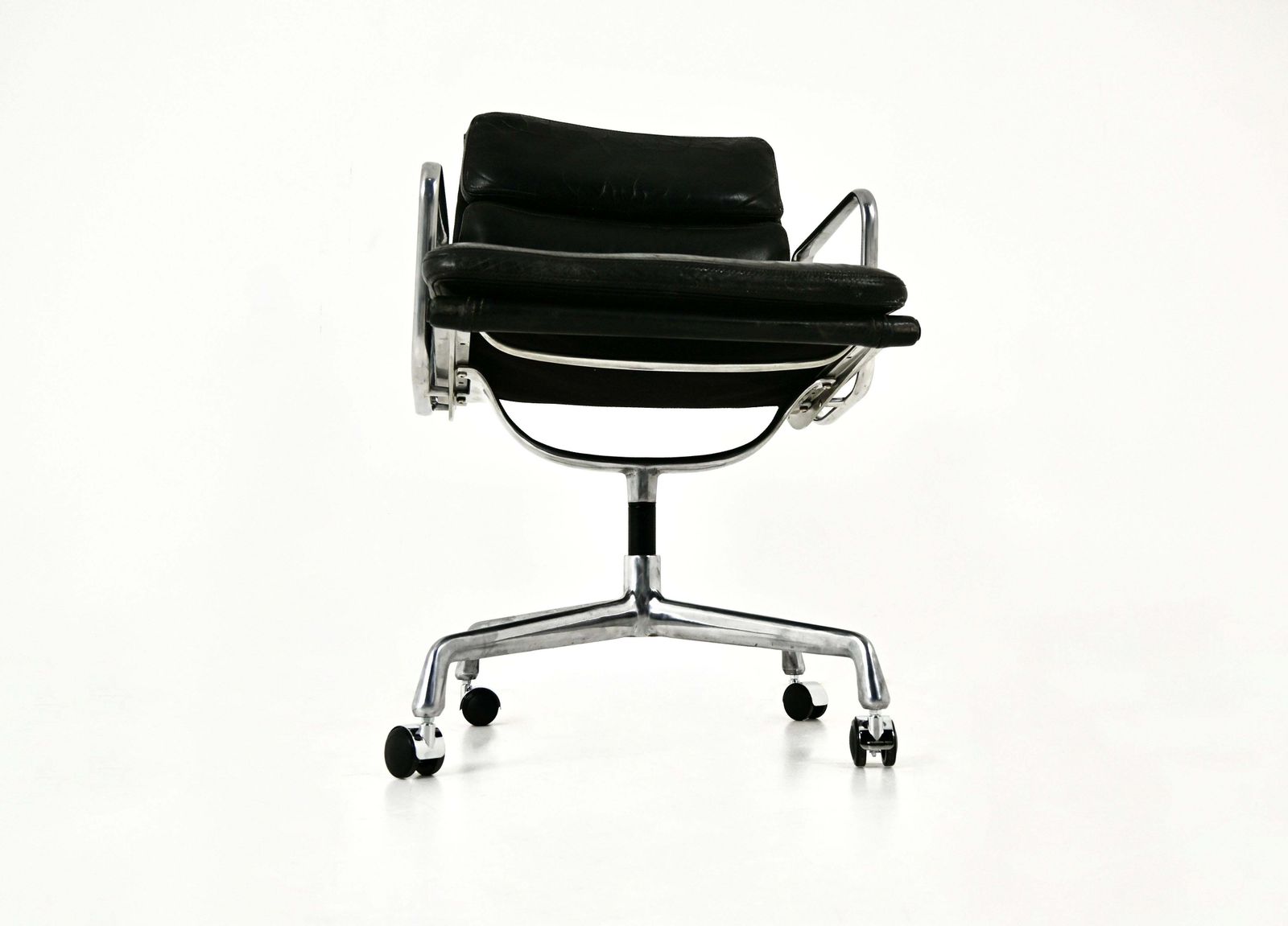 Black Leather Soft Pad Chair By Charles And Ray Eames For Herman Miller, 1970s photo vintage