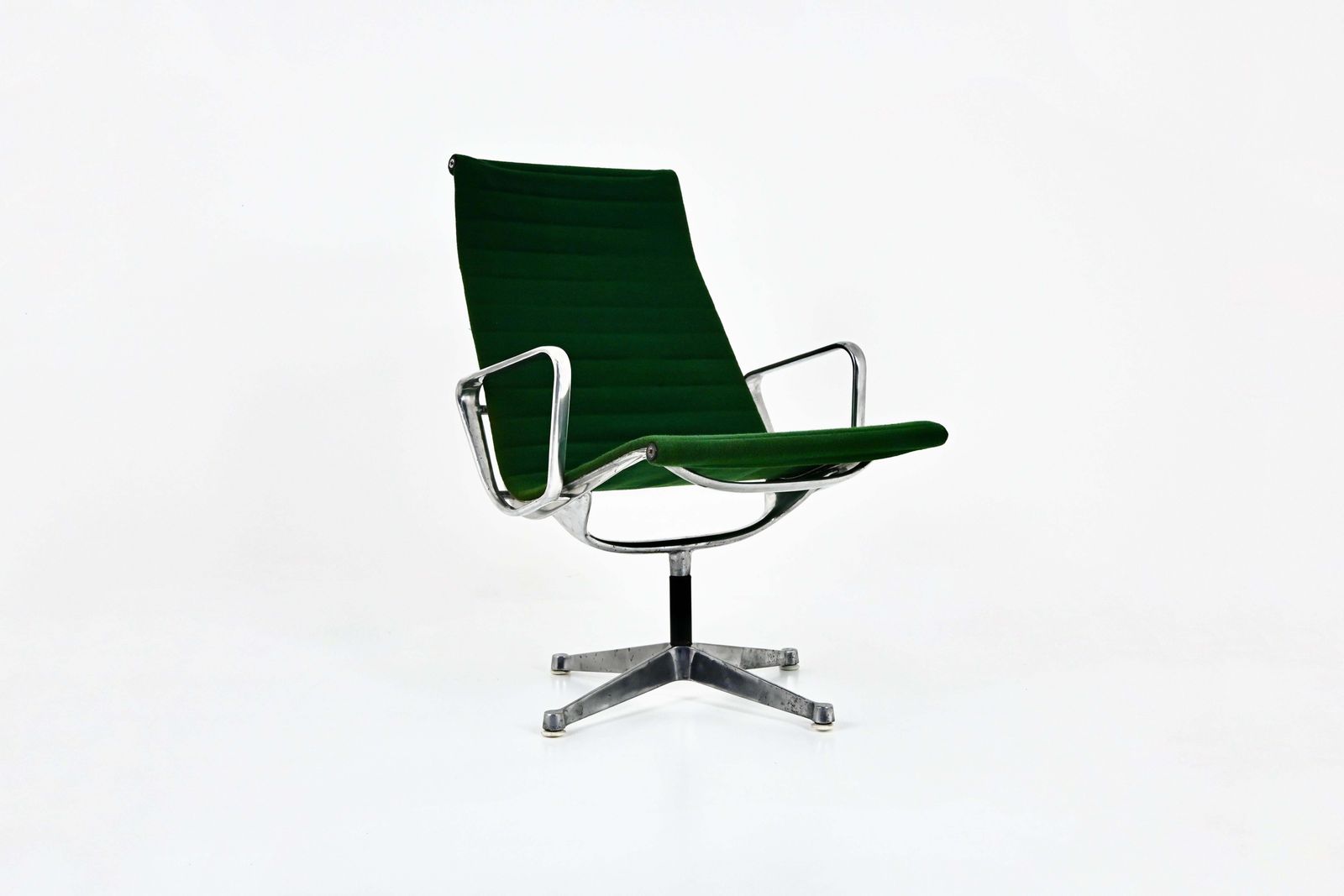 Green Ea124 Armchair By Charles And Ray Eames For Herman Miller, 1970s photo furniture