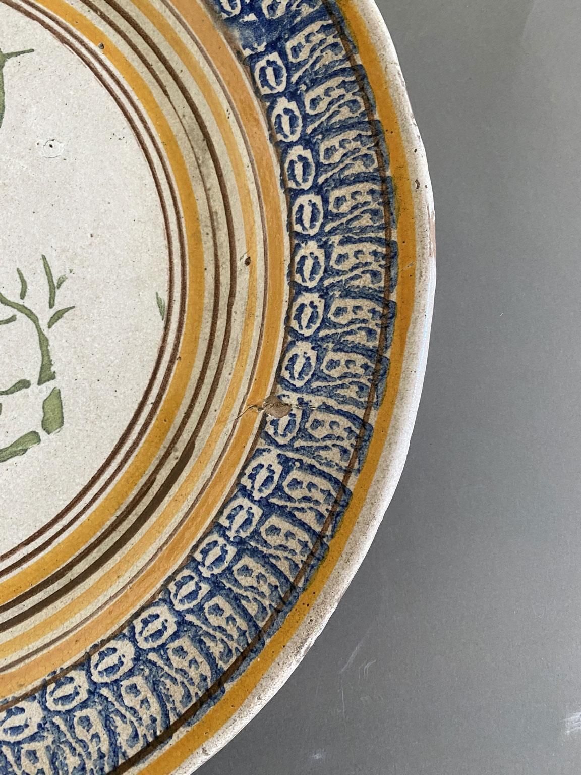 Plat de présentation en céramique, Toscane, Italie, fin du XVIIIe siècle photo 558.0