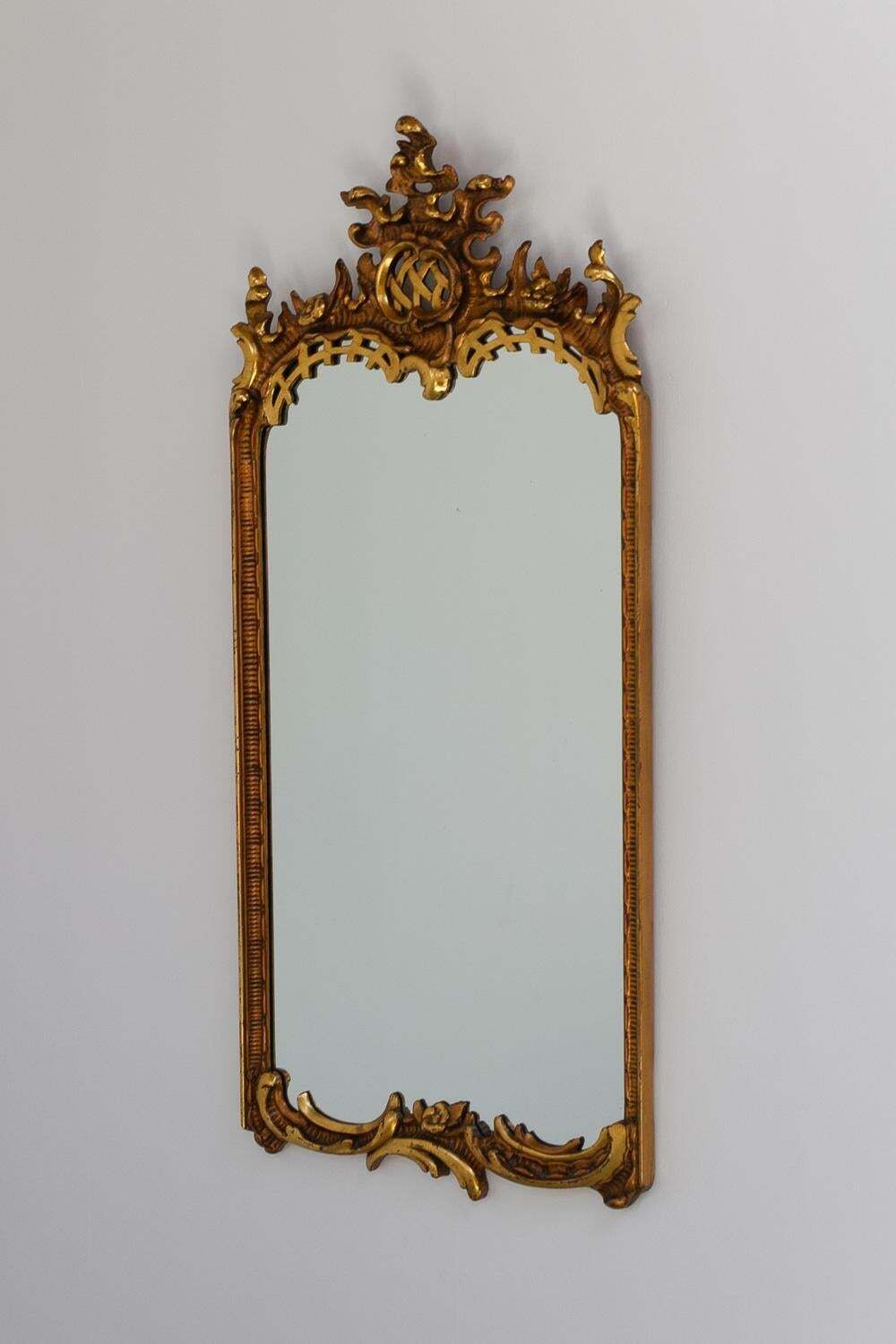 Antique Italian Rococo Style Carved Giltwood Mirror, Late 19th Century. photo vintage