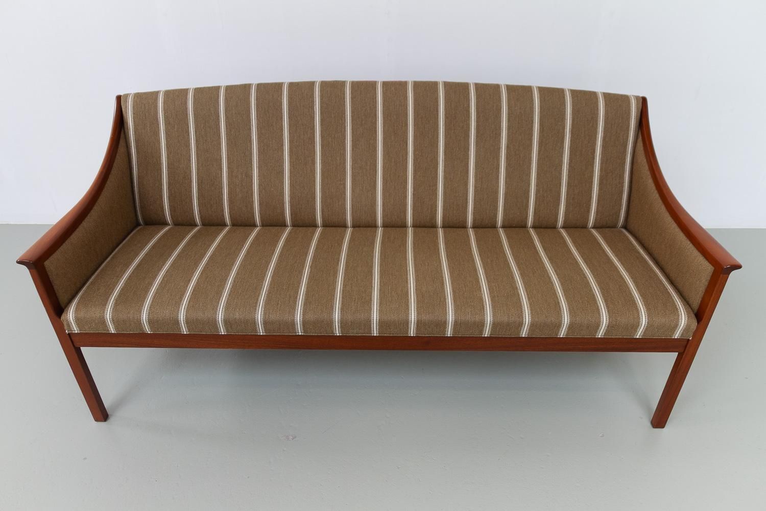 Danish Lounge Chair And 3 Seater Sofa By Ole Wanscher For Pj Møbler, 1960s. photo vinterior