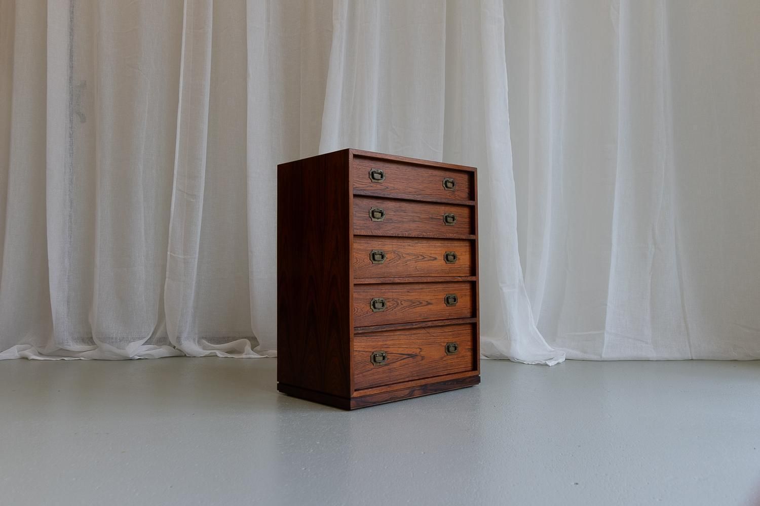 photo vintage Danish Modern Rosewood Chest Of Drawers By Henning Korch, 1960s.
