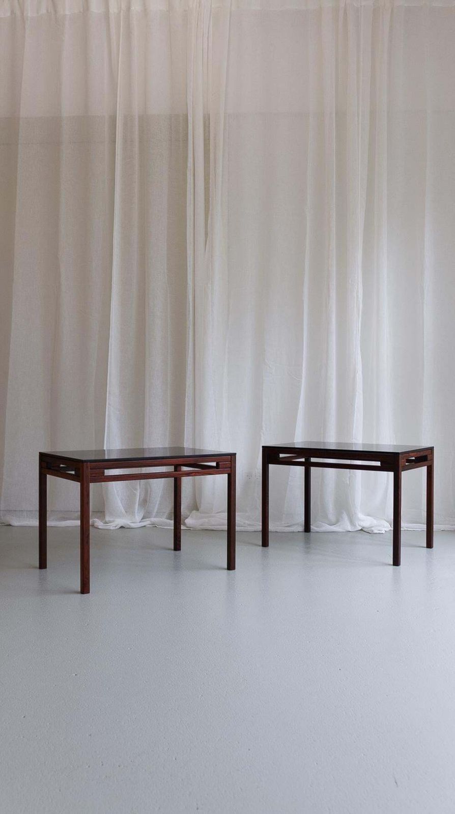 photo vintage Danish Modern Side Tables In Rosewood And Glass, 1960s. Set Of 2.