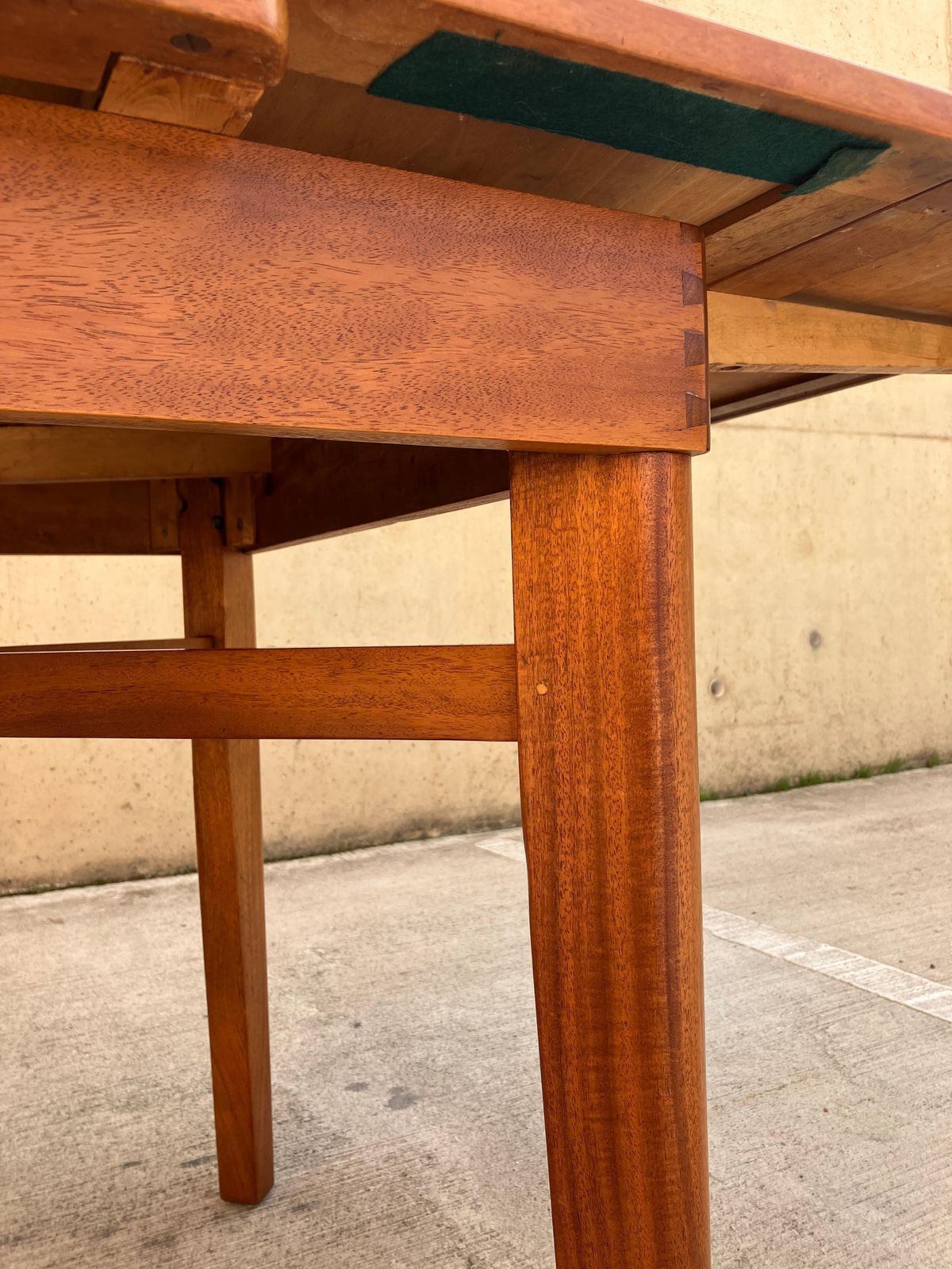 950.0 Rare Early Ercol Mid Century Extendable Dining Table 50's photo