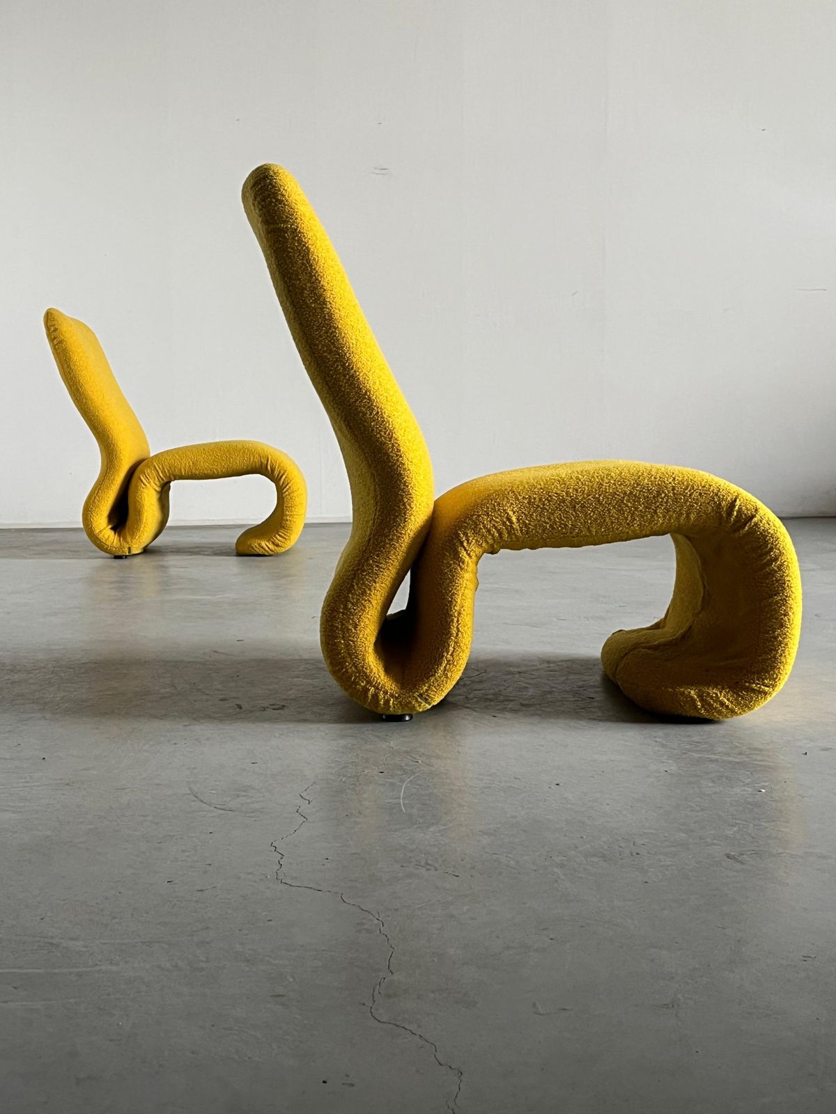 Pair Of Space Age Side Chairs By Olivier Mourgue, 1970s France photo vinterior