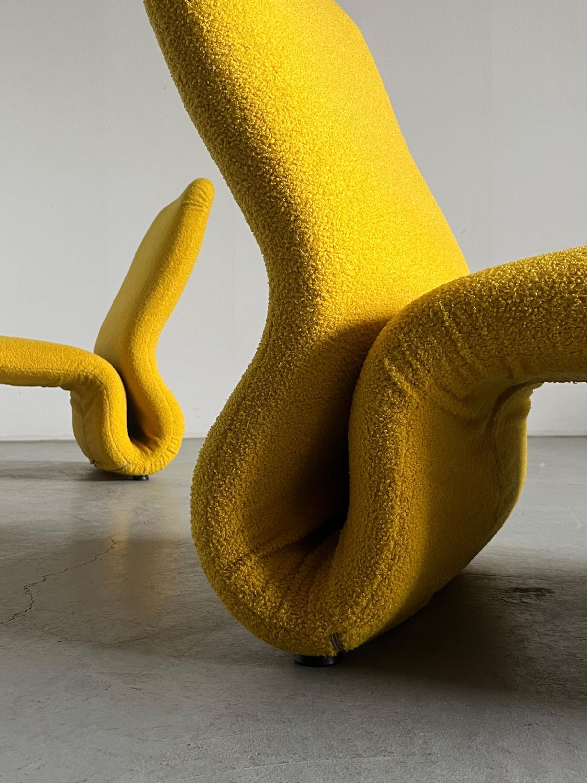 photo furniture Pair Of Space Age Side Chairs By Olivier Mourgue, 1970s France