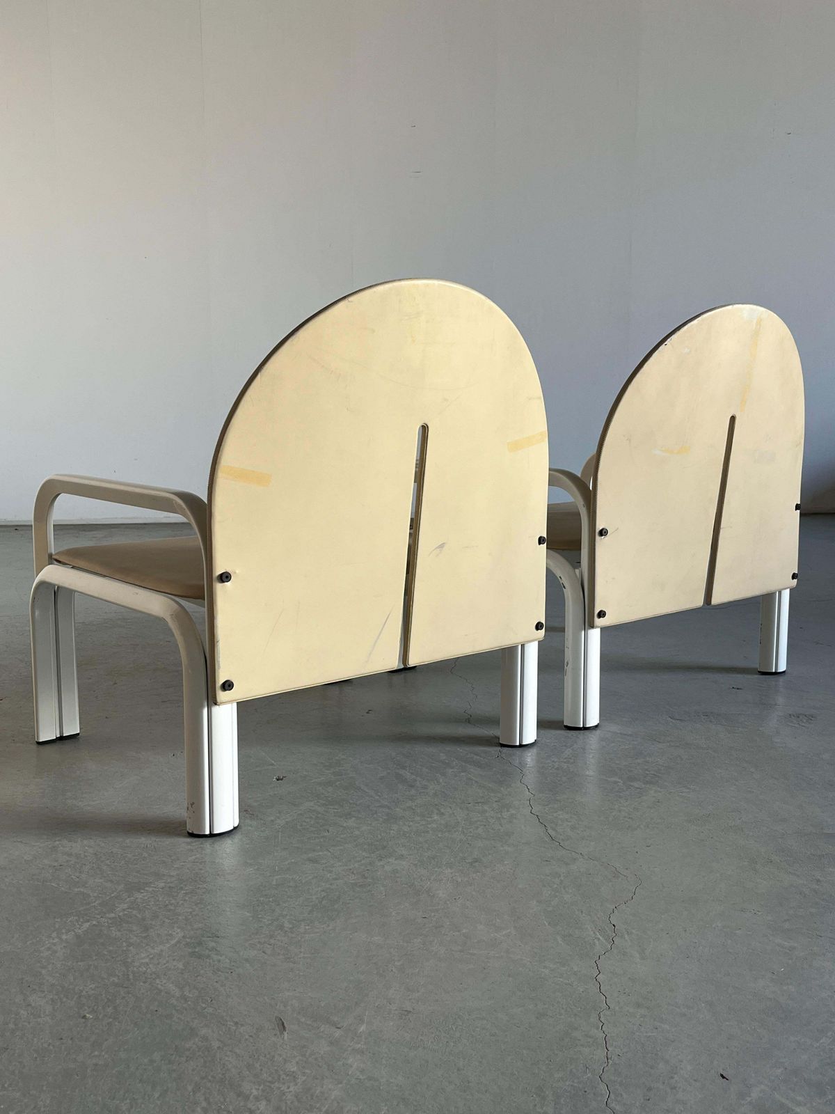 Pair Of Gae Aulenti '54l' Armchairs For Knoll International, Beige Leather, 70s photo 2788.0