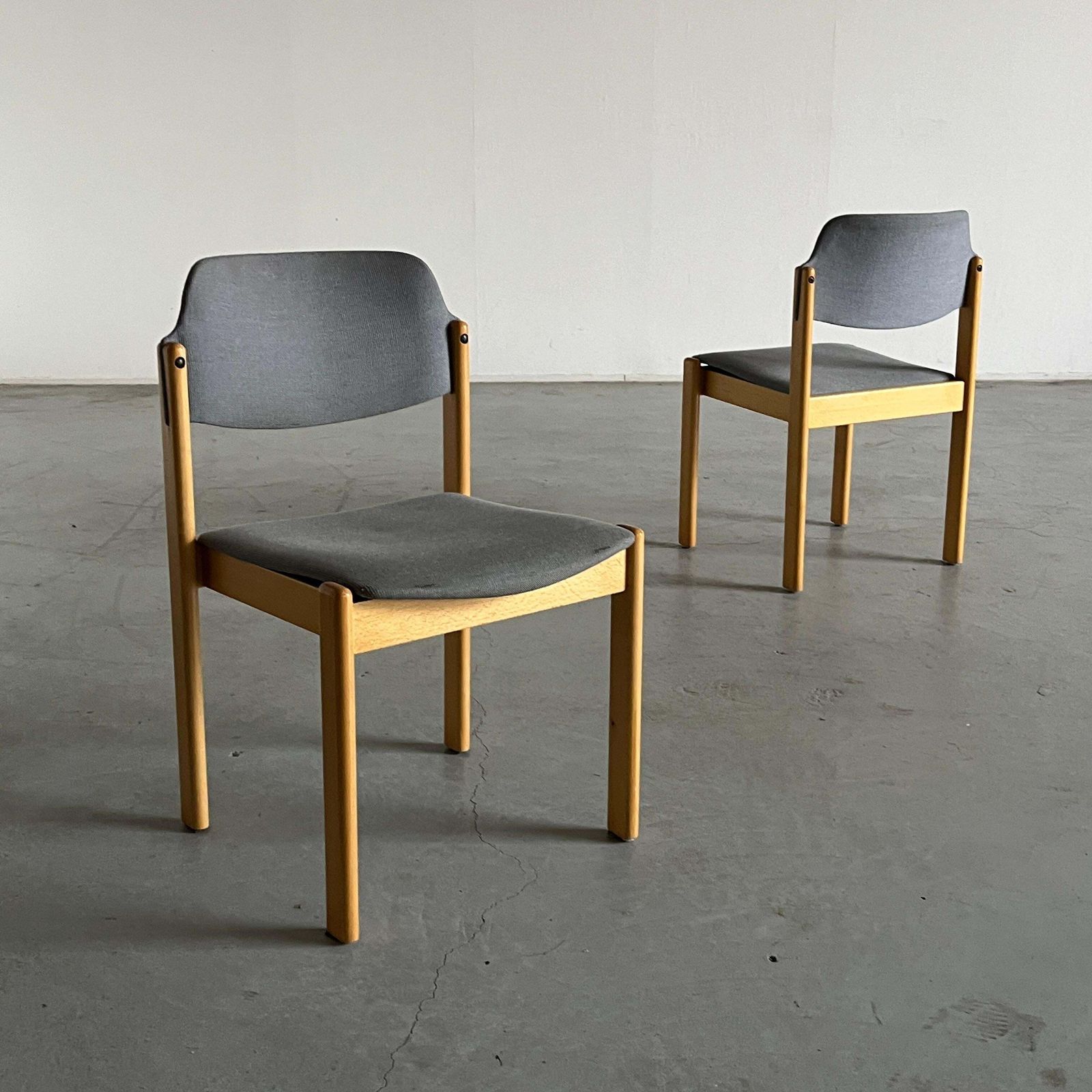 Pair Of Vintage Mid Century Modern Stackable Dining Chairs By Wiesner Hager, 80s photo for sale