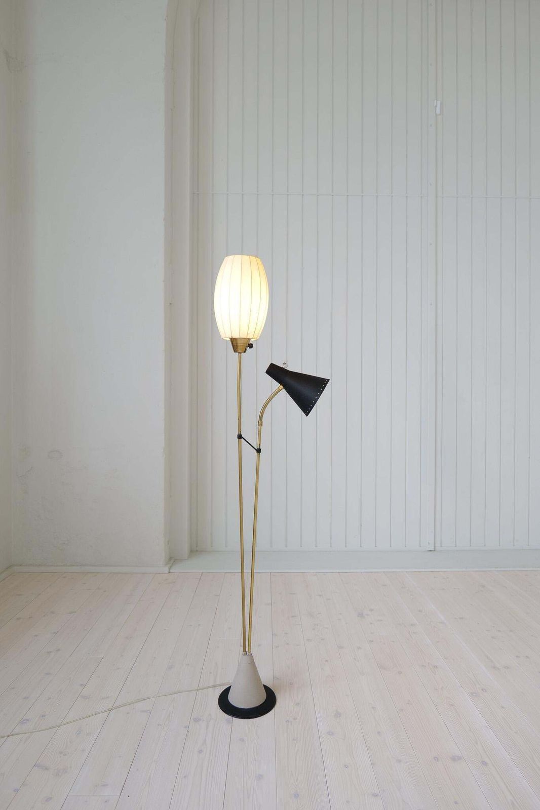 photo vintage Midcentury Floor Lamp Attributed To Hans Bergström For Ateljé Lyktan Sweden 1950