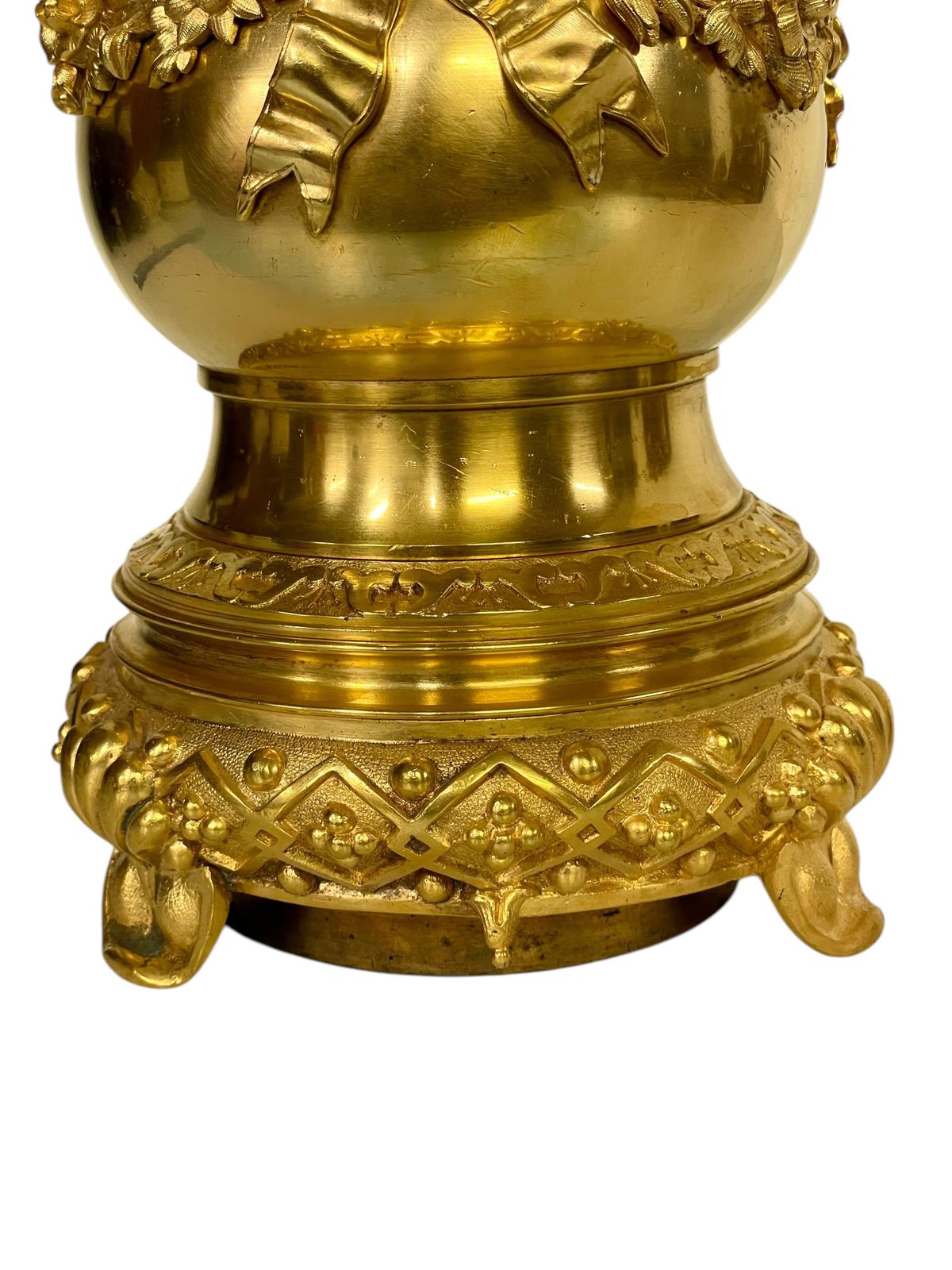 photo vintage Louis XVI Gilt Bronze Table Lamp With Roses And Ribbons, 19th Century