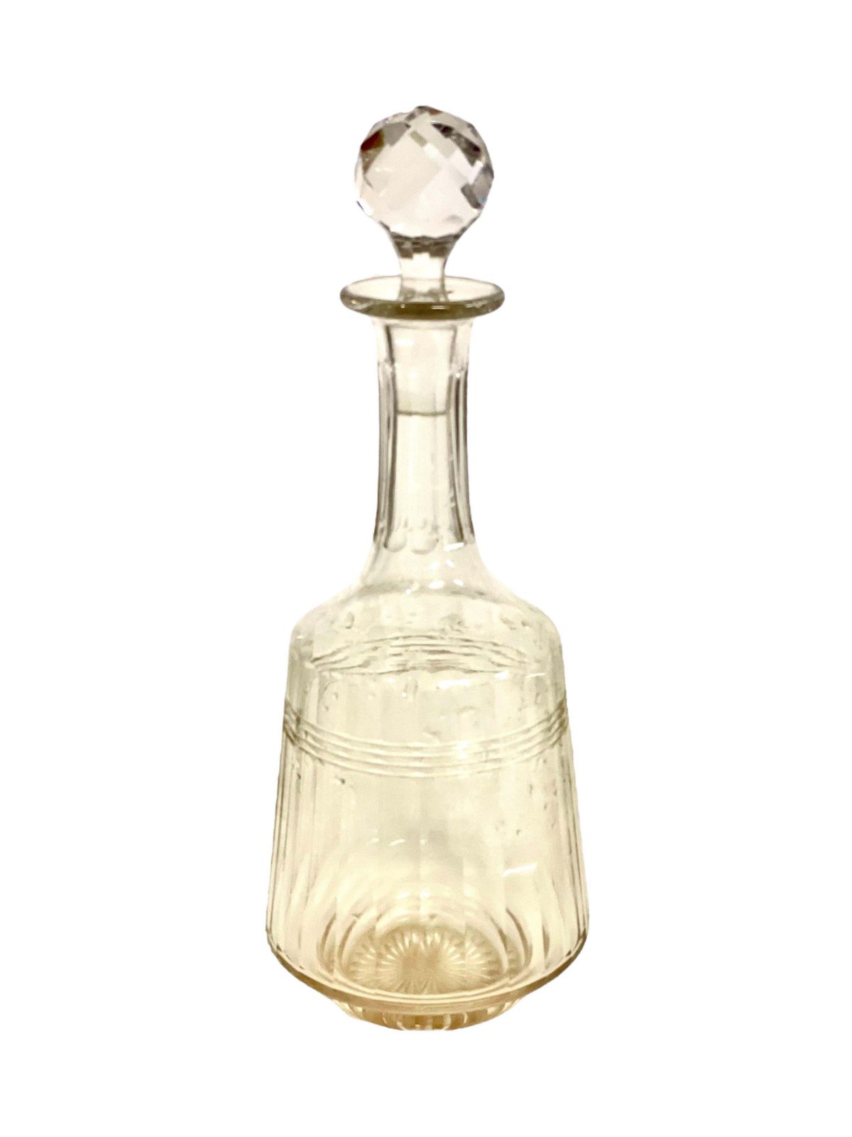 photo vinterior French Crystal Set Of 18 Glasses And 4 Decanters, 19th Century