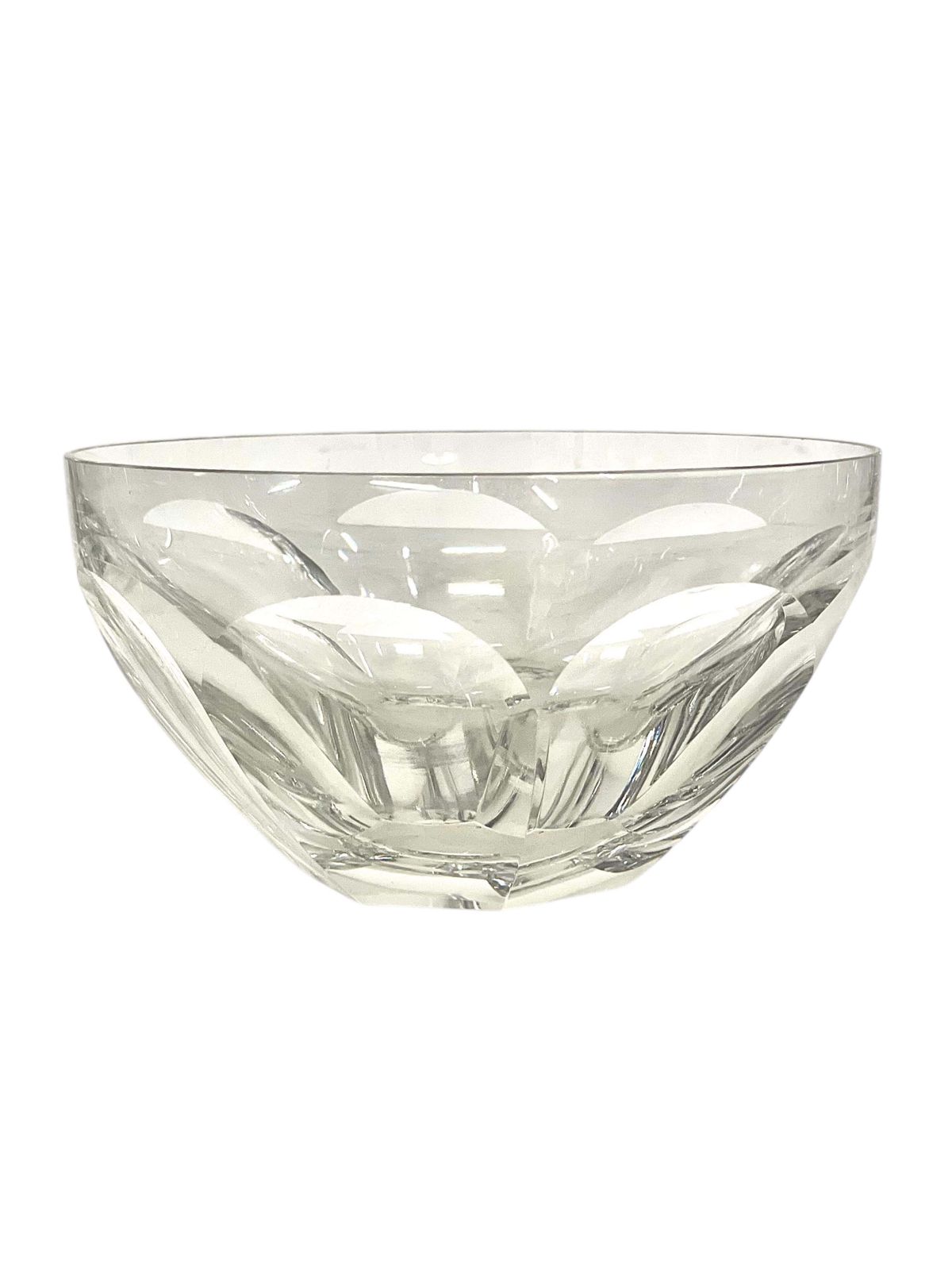 Set Of 8 Hand Cut Vintage Crystal Bowls By Baccarat, France 20th Century photo for sale