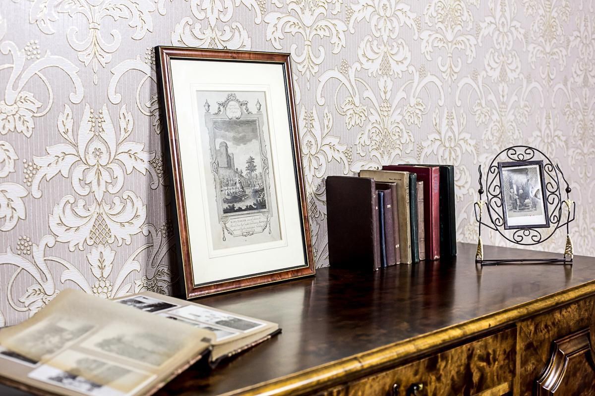 20th Century Graphic, Russel's History Of England, King Edgar photo vinterior