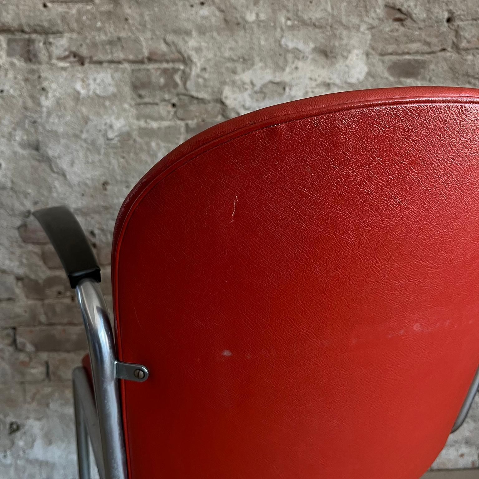 photo for sale Gispen 413 In Original Sixties Red Skai With Black Armrests