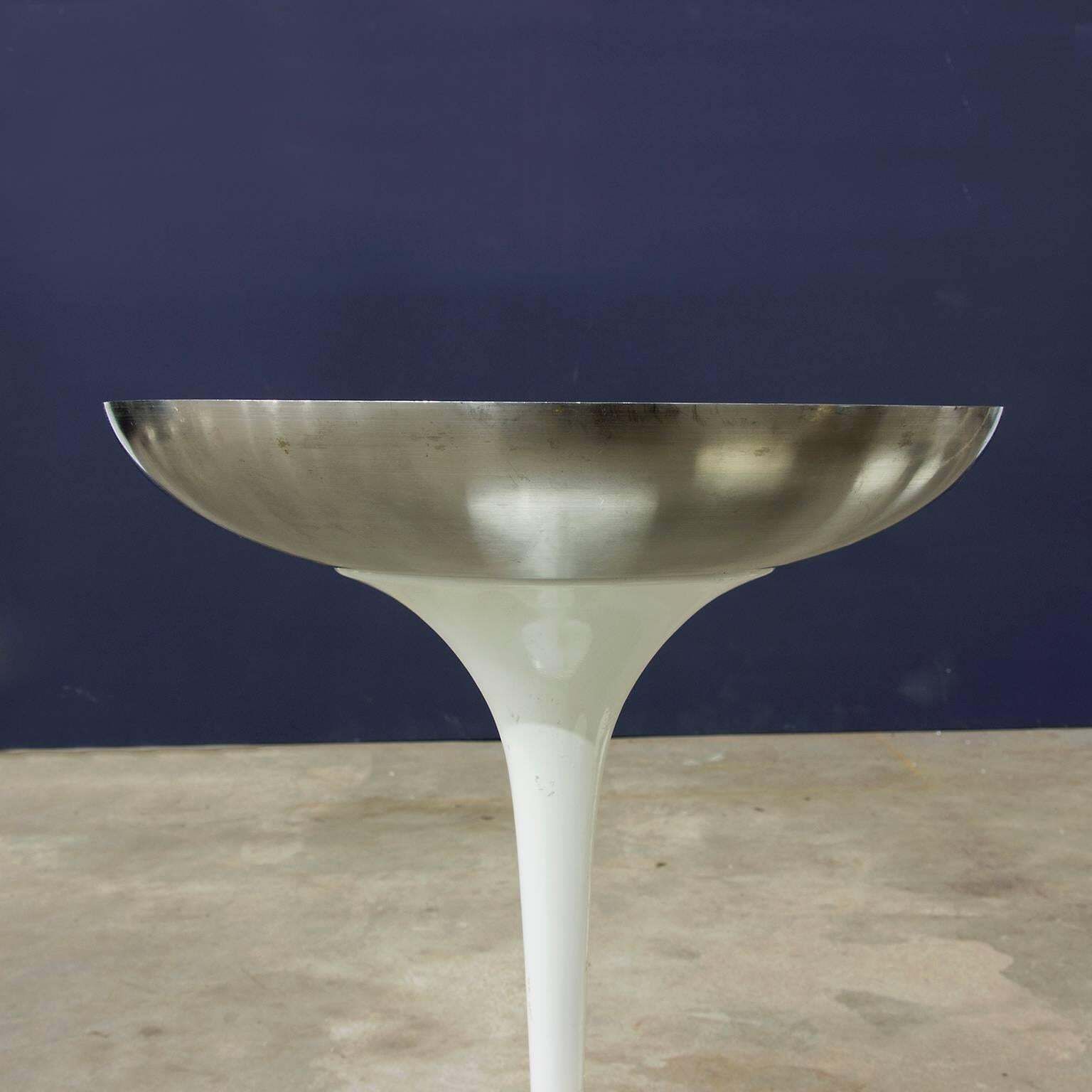1960, Eero Saarinen For Knoll International, Set Of Seven White Tulip Ashtrays photo Home Decor