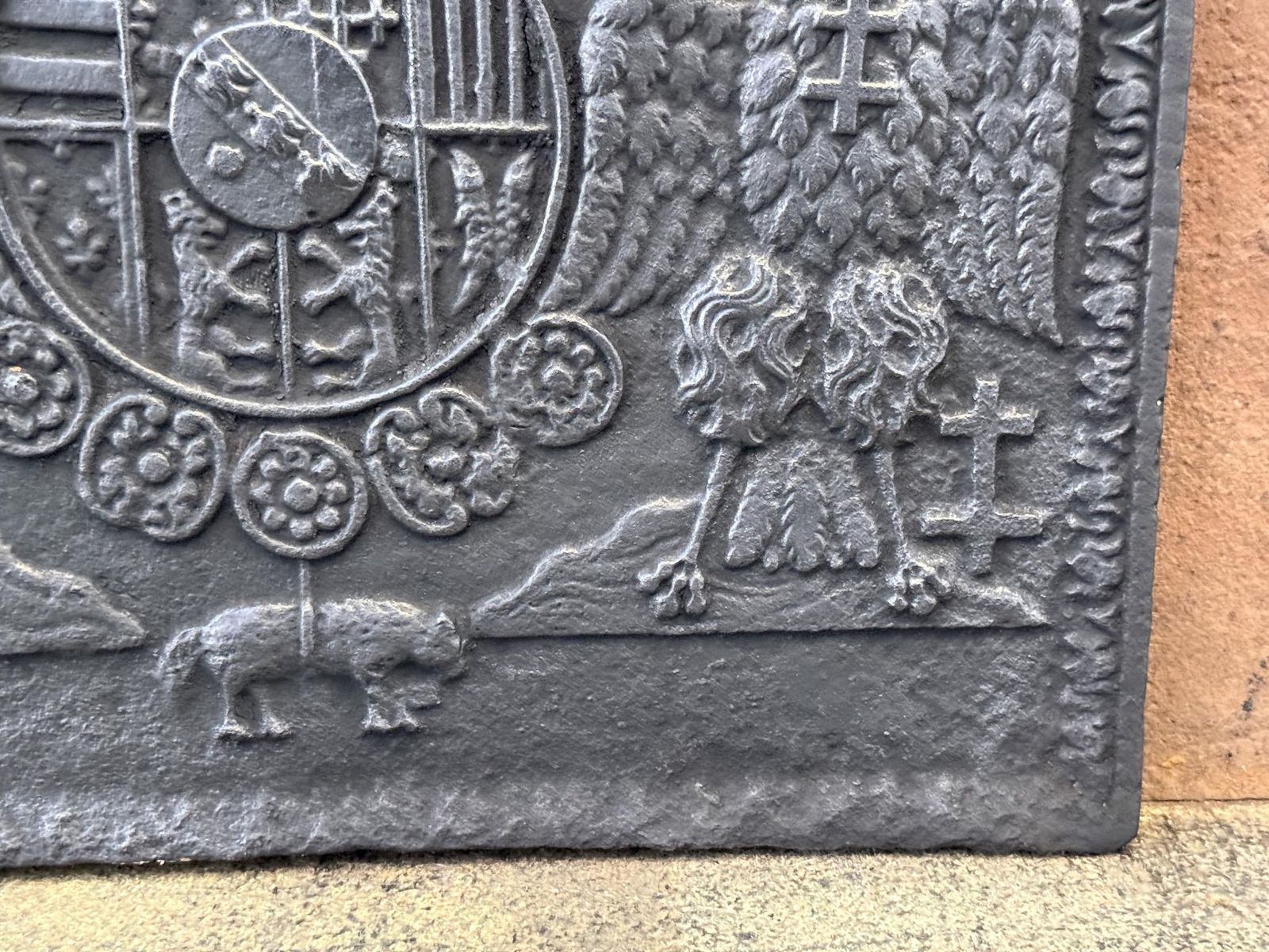 French 'Arms Of Lorraine' Fireback, Louis XIV Period photo vinterior
