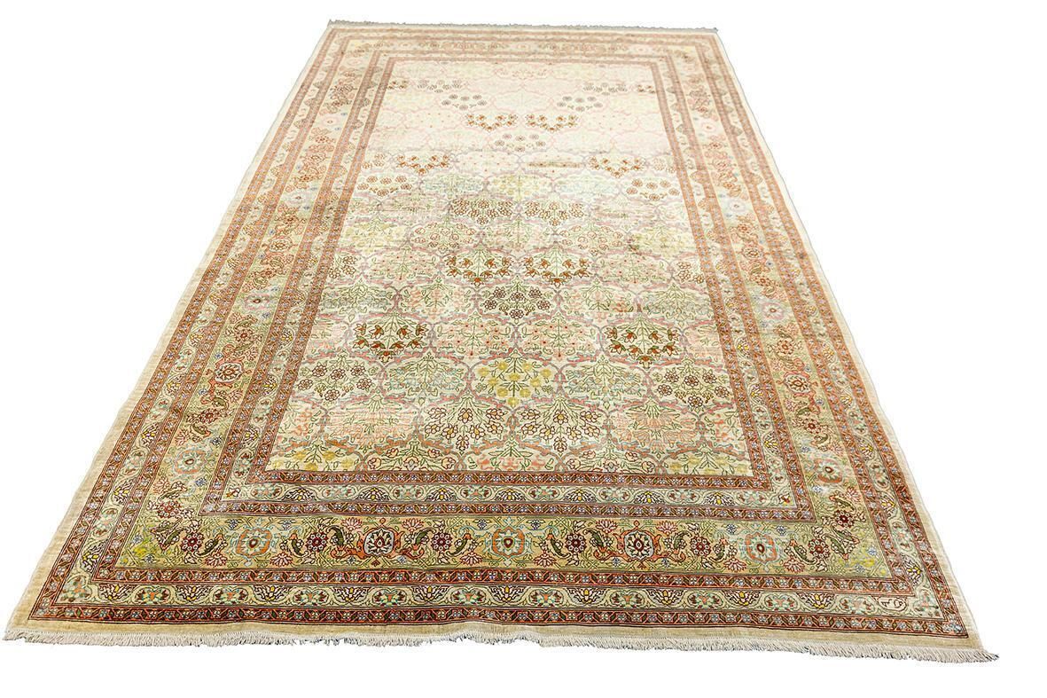 Hereke Rug Silk photo for sale