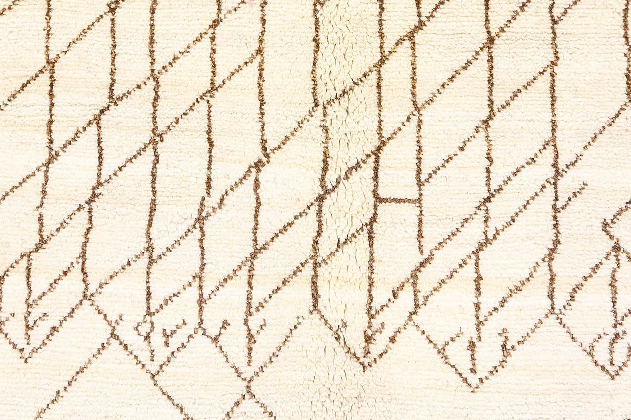 Moroccan Rug Hand Knotted Genuine Wool photo vinterior