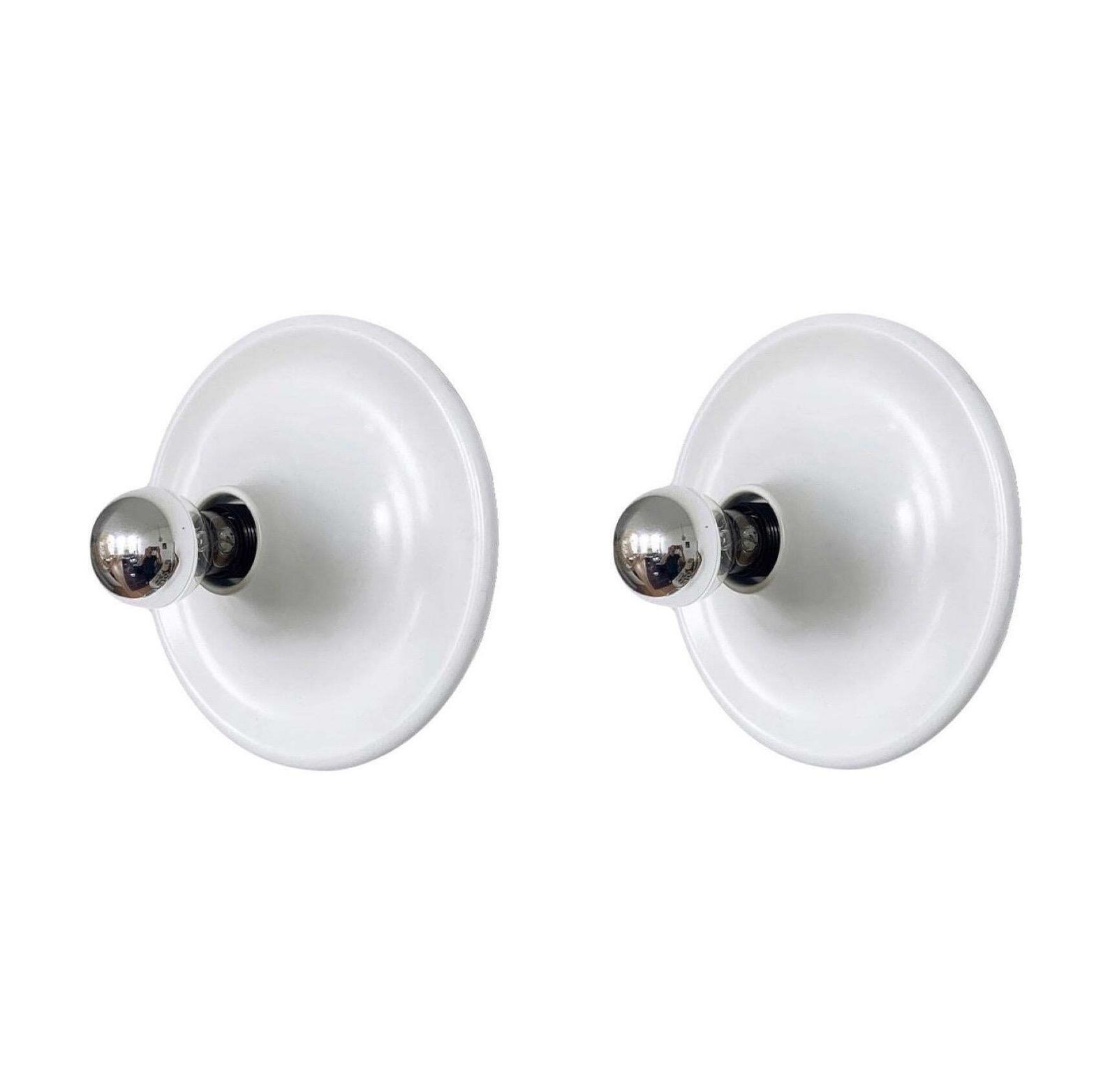 Postmodern Italian Set Of Eight White Wall Sconces By Targetti Sankey, 1980s photo 4276.0