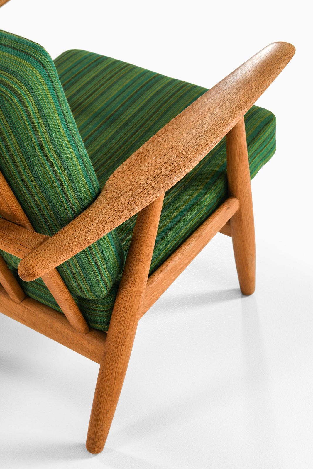 Easy Chairs In Oak With Original Fabric By Hans Wegner, 1950's photo buy
