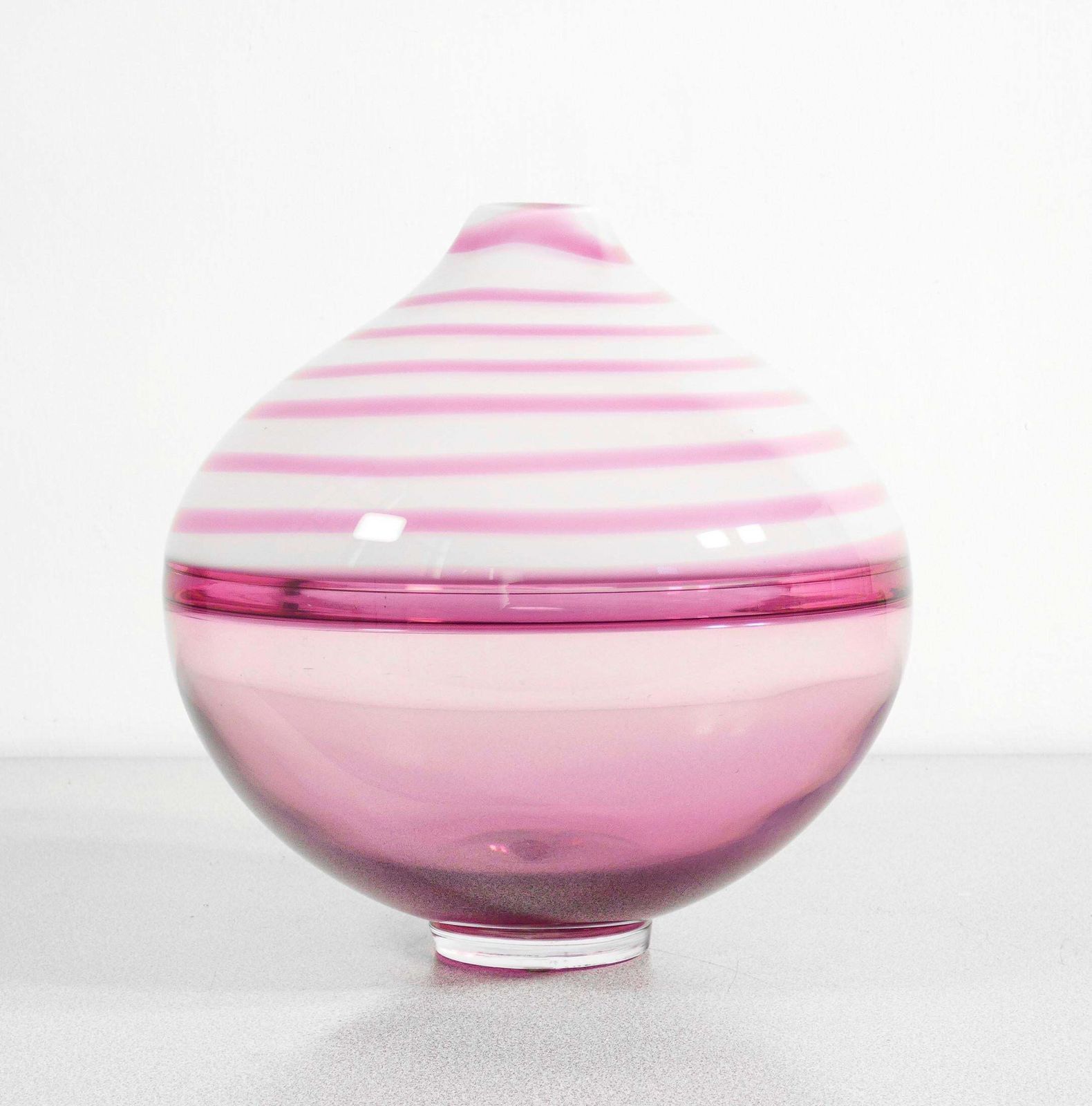 Blown Glass Vase Design Paolo Crepax. Pink Version. 1990s photo 430.0