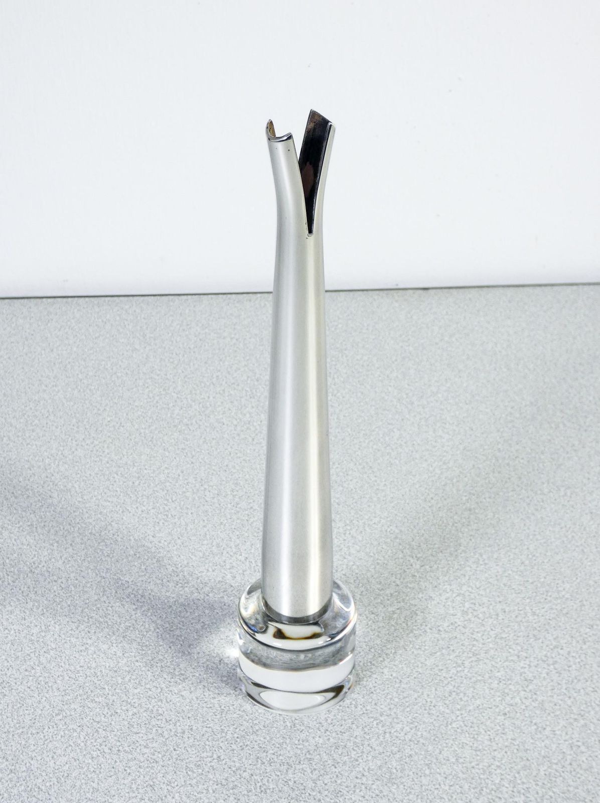 Moritz Vase, Design Lino Sabattini In Silvered Metal And Glass. Italy, 90s photo Home Decor