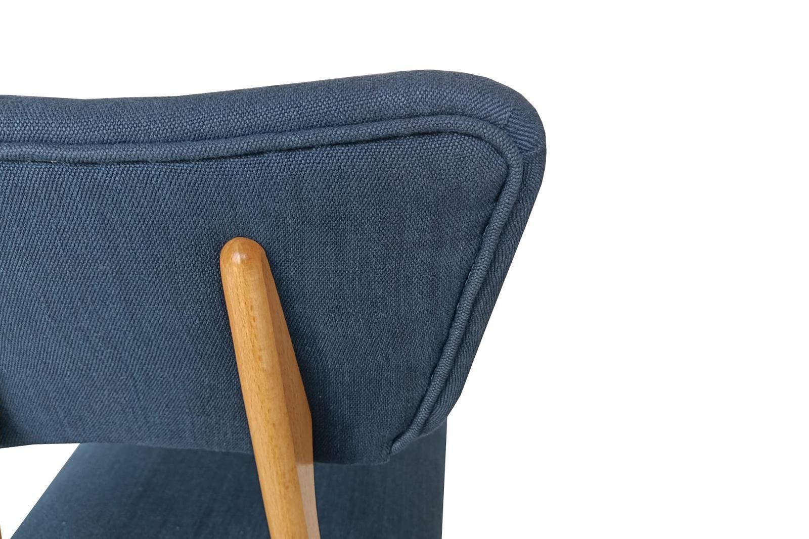 Eight Mid Century Butterfly Chairs, Indigo Pierre Frey Linen, Oak Wood, 1960 photo vinterior