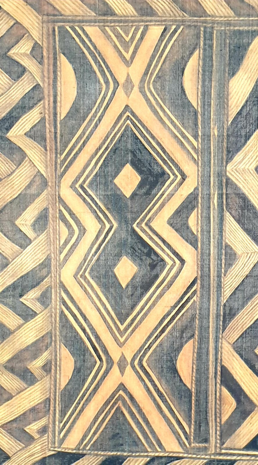 La Roche Laffitte, Painting Of An Antique Caucasian 'Kuba' Tribal Item, Watercolour On Silk photo 646.0