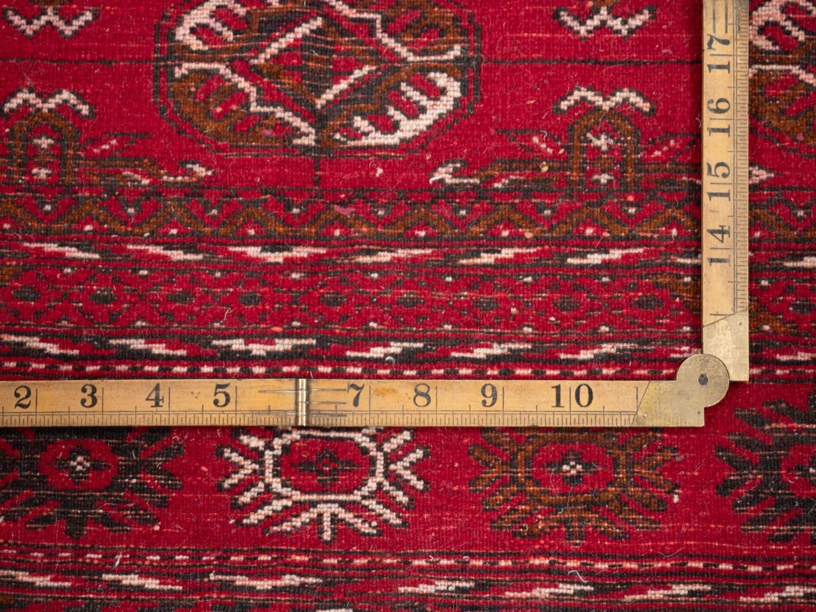 photo buy Turkmen Tekke Handwoven Rug Mid Late C.20th 211 X 136 Cm (Oriental Turkomen)