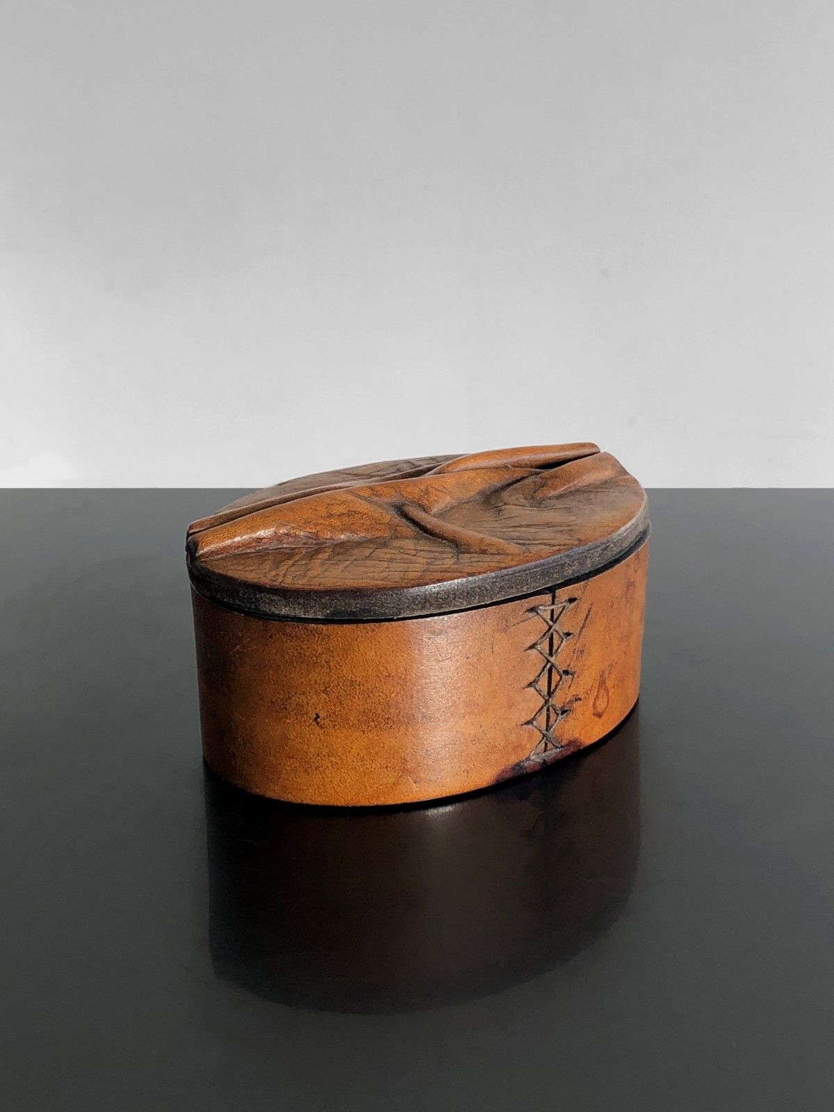 1990 Mzg Sexy Leather Sculpture Box Free Form Brutalist Free Form Shabby Chic photo furniture