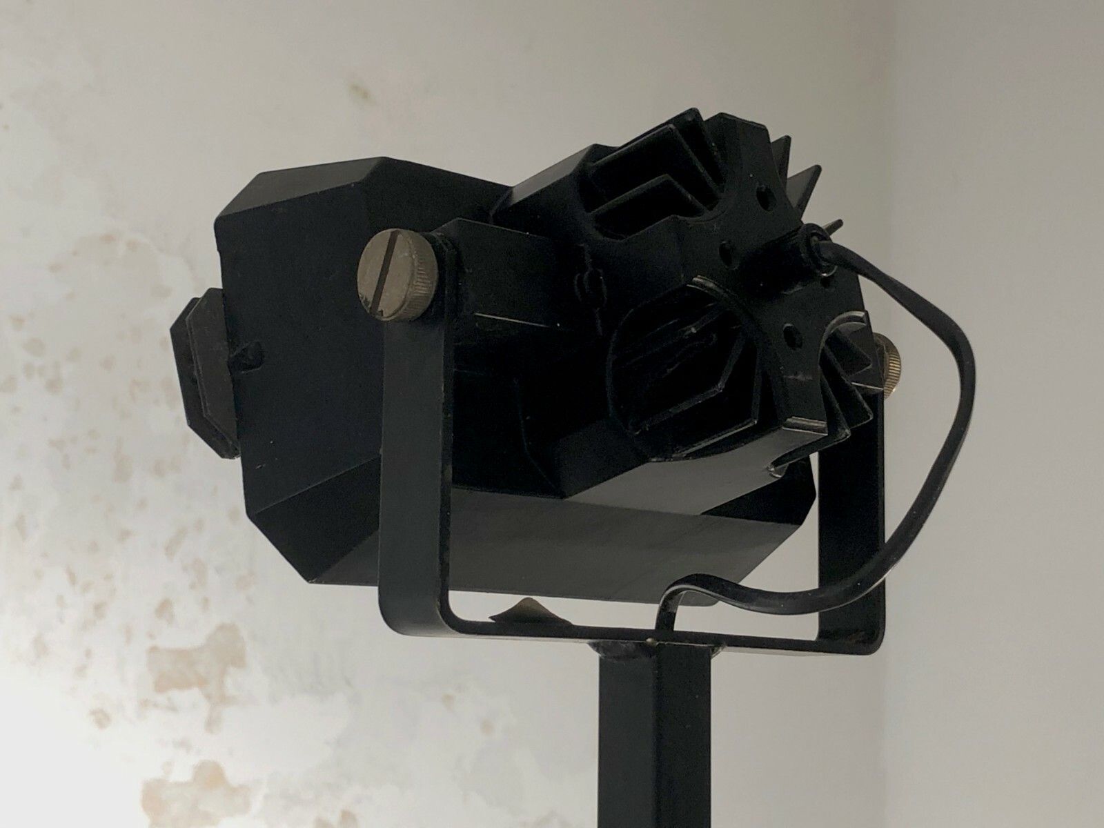 photo furniture 1980 1990 Lumess Postmodernist Lamp Memphis Minimal Radical Stilnovo