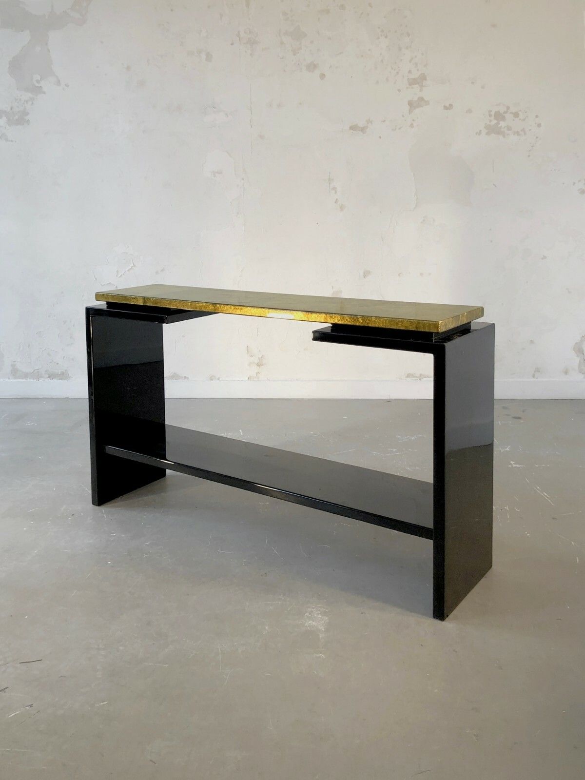 photo for sale 1970 1980 Roche&Bobois Console Memphis Modernist Shabby Chic Jansen Aldo Tura