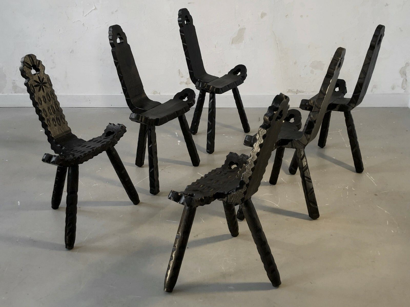 1950 6 Modernist Brutalist Tribal Chairs Audoux Minnet Chapo Perriand Marolles photo for sale