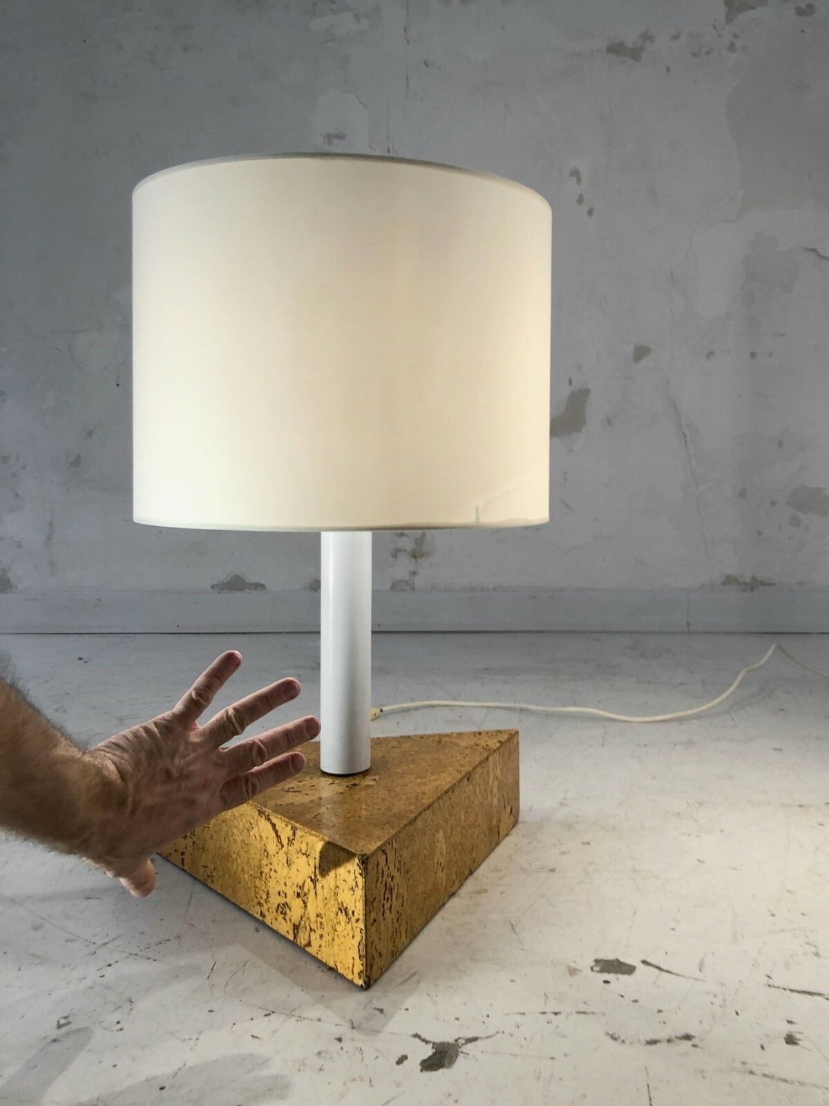 photo furniture 1980 Huge Postmodernist Lamp Memphis Bauhaus Sottsass Rizzo Stilnovo