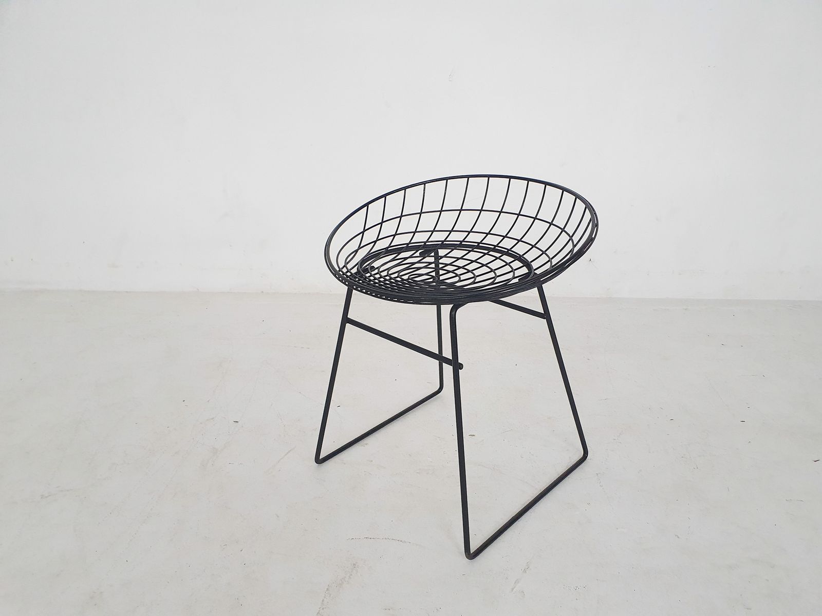Cees Braakman For Pastoe Km05 Metal Wire Stool, The Netherlands 1958 photo 232.0