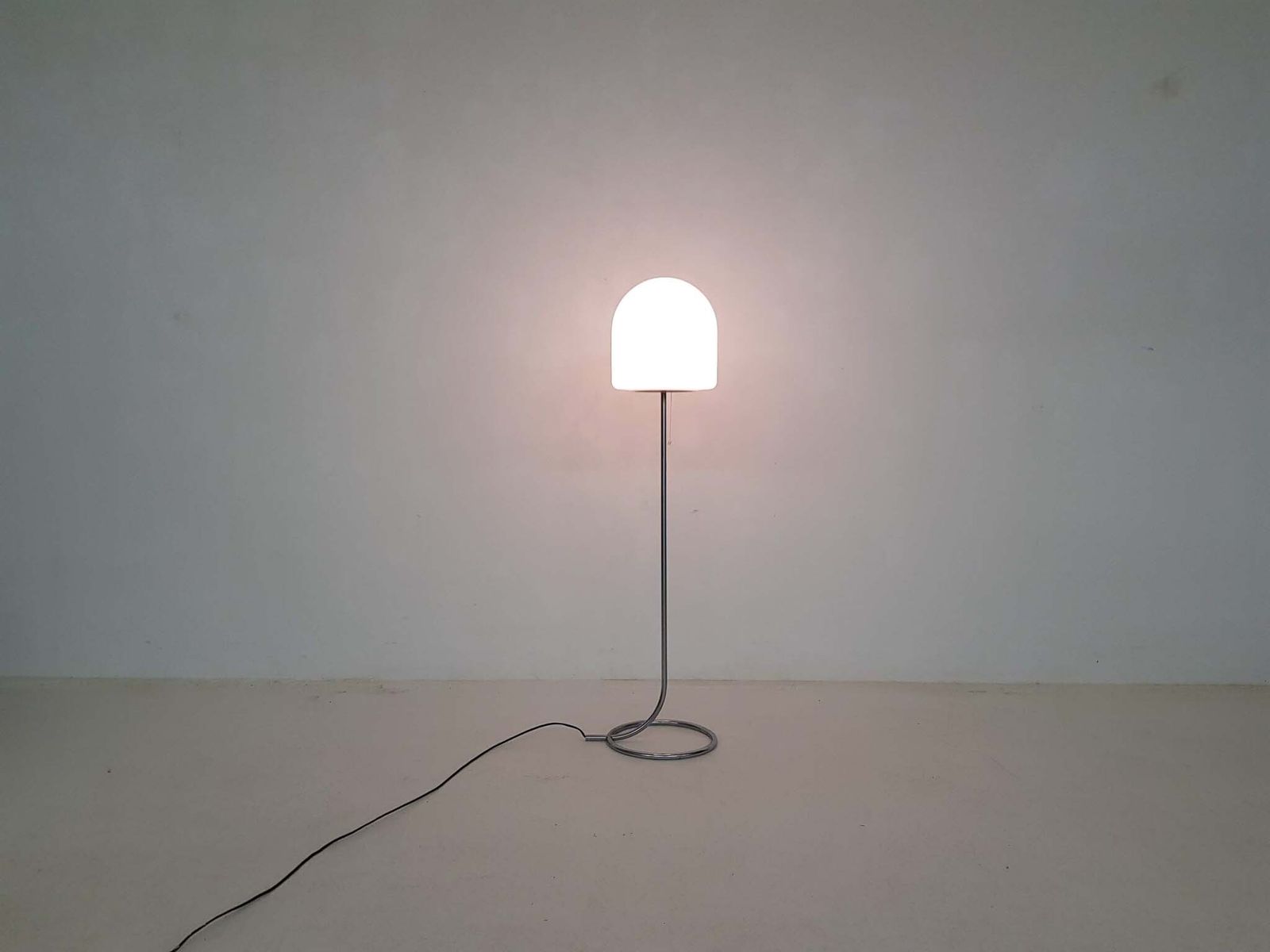Aldo Van Den Nieuwelaar Model A251 Vloerlamp Voor Artimeta, Dutch Design 1972 photo for sale
